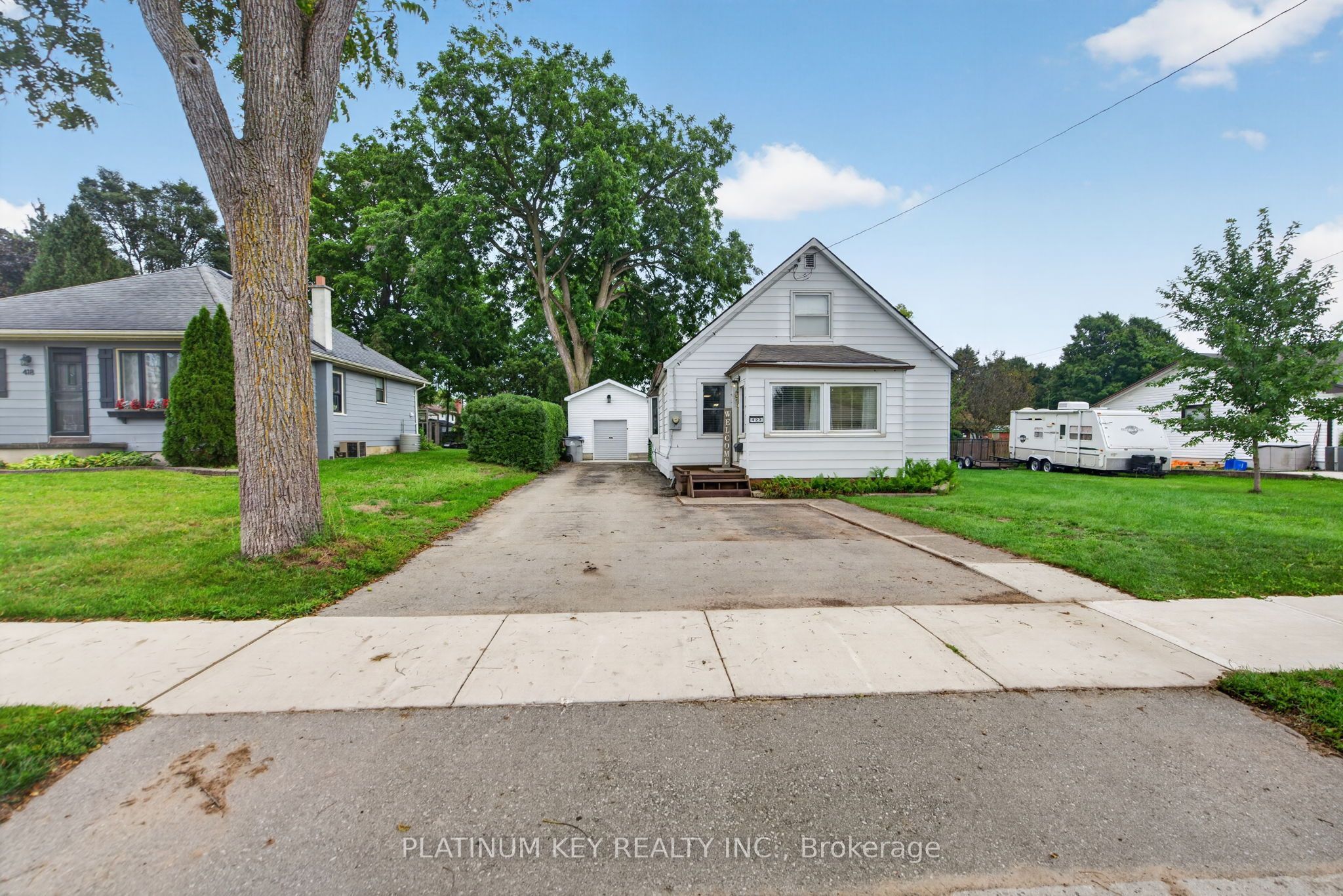 422 Metcalfe Street W, Strathroy-Caradoc, ON N7G 1N7 photo 2