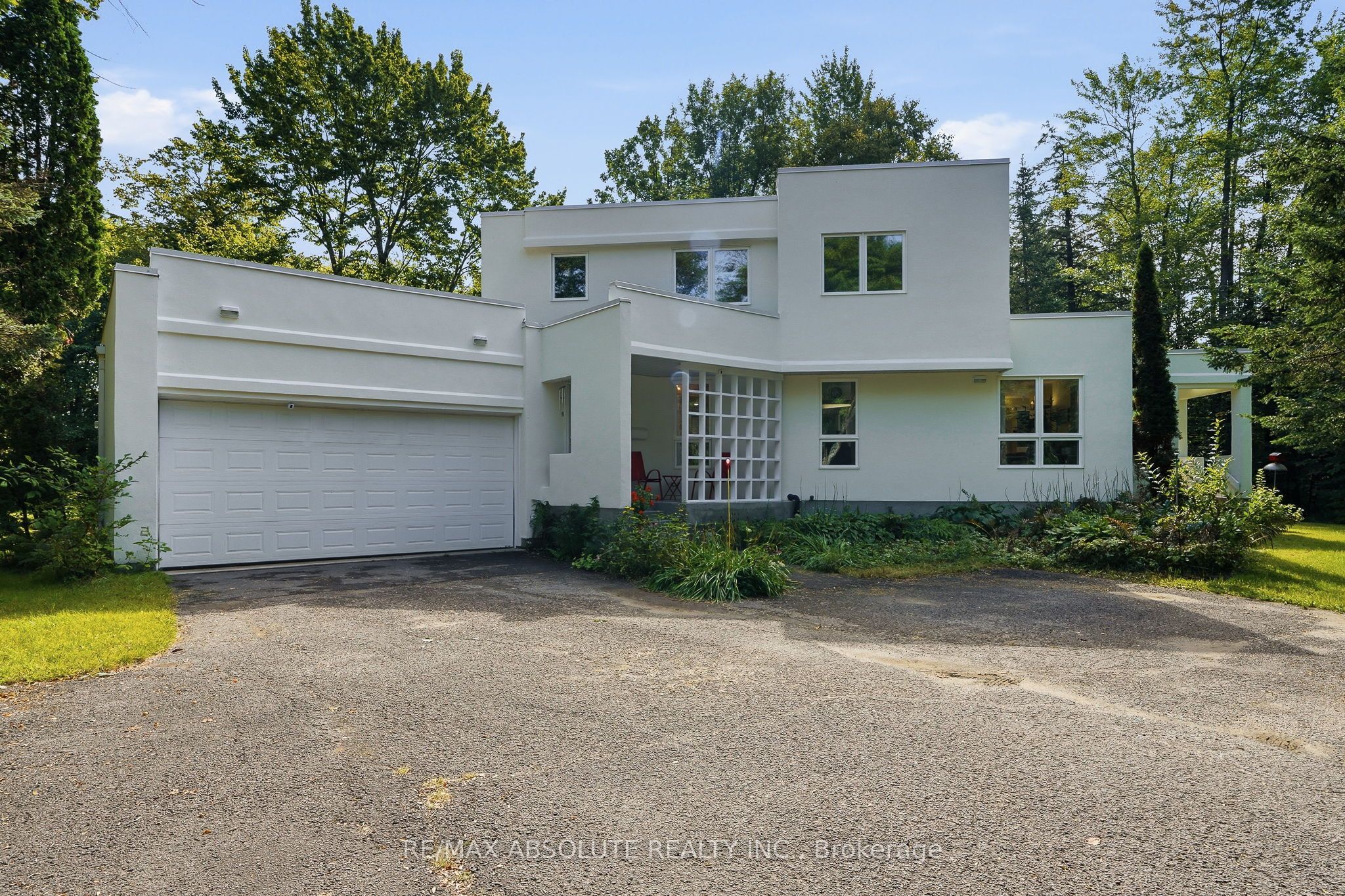 1645 Royal Orchard Drive, Orleans - Cumberland and Area, ON K4C 1A9 photo 2