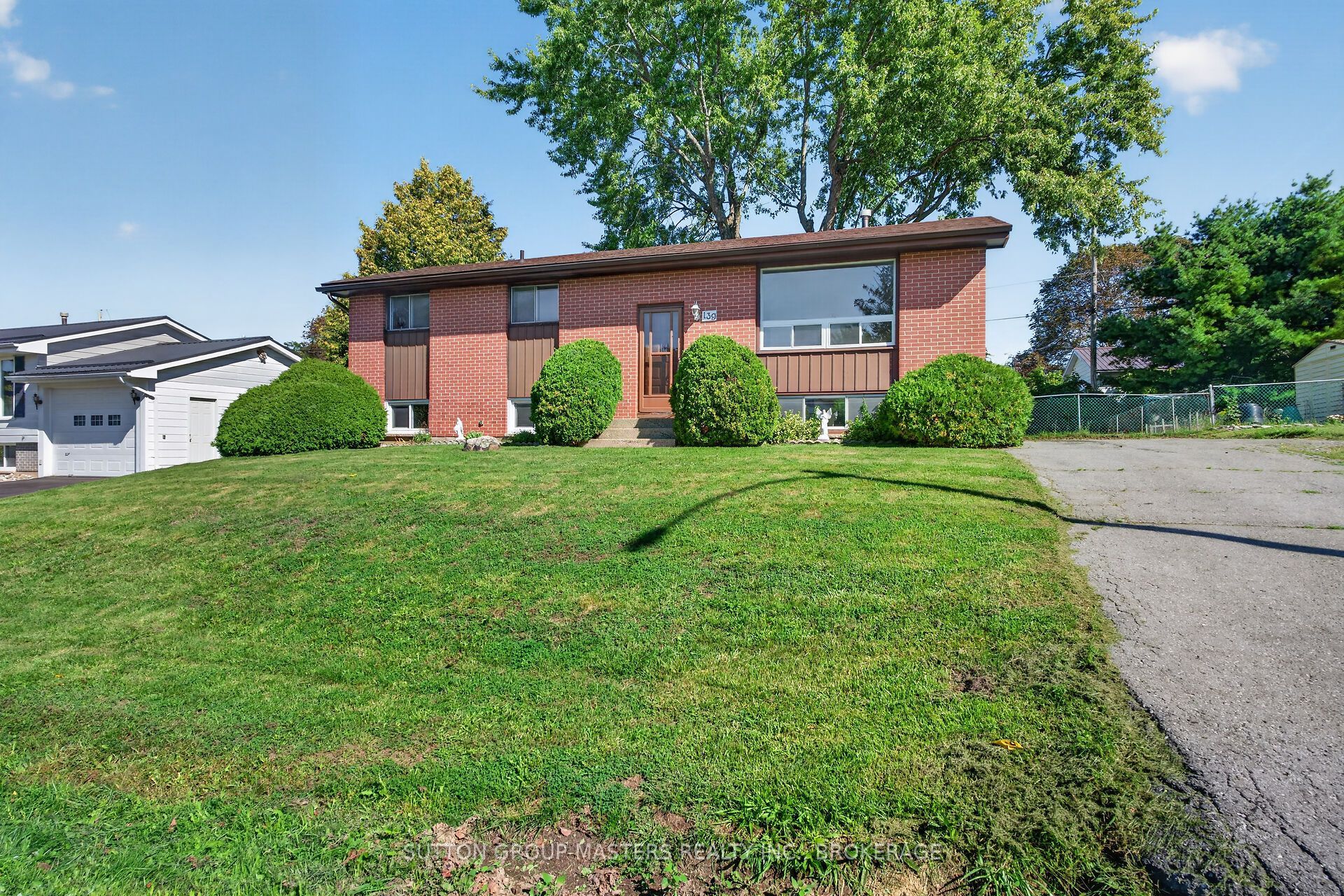 139 Sherwood Avenue, Loyalist, ON K7N 1N7 photo 2