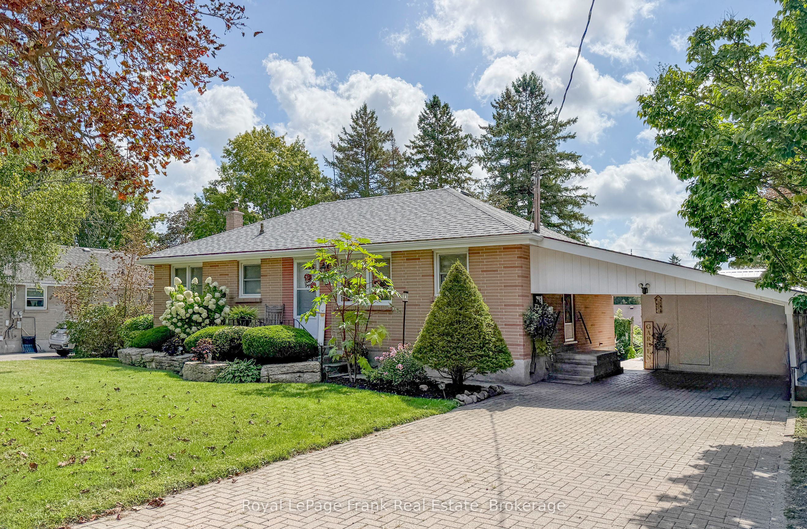 387 Aberdeen Avenue, Peterborough, ON K9H 4X5