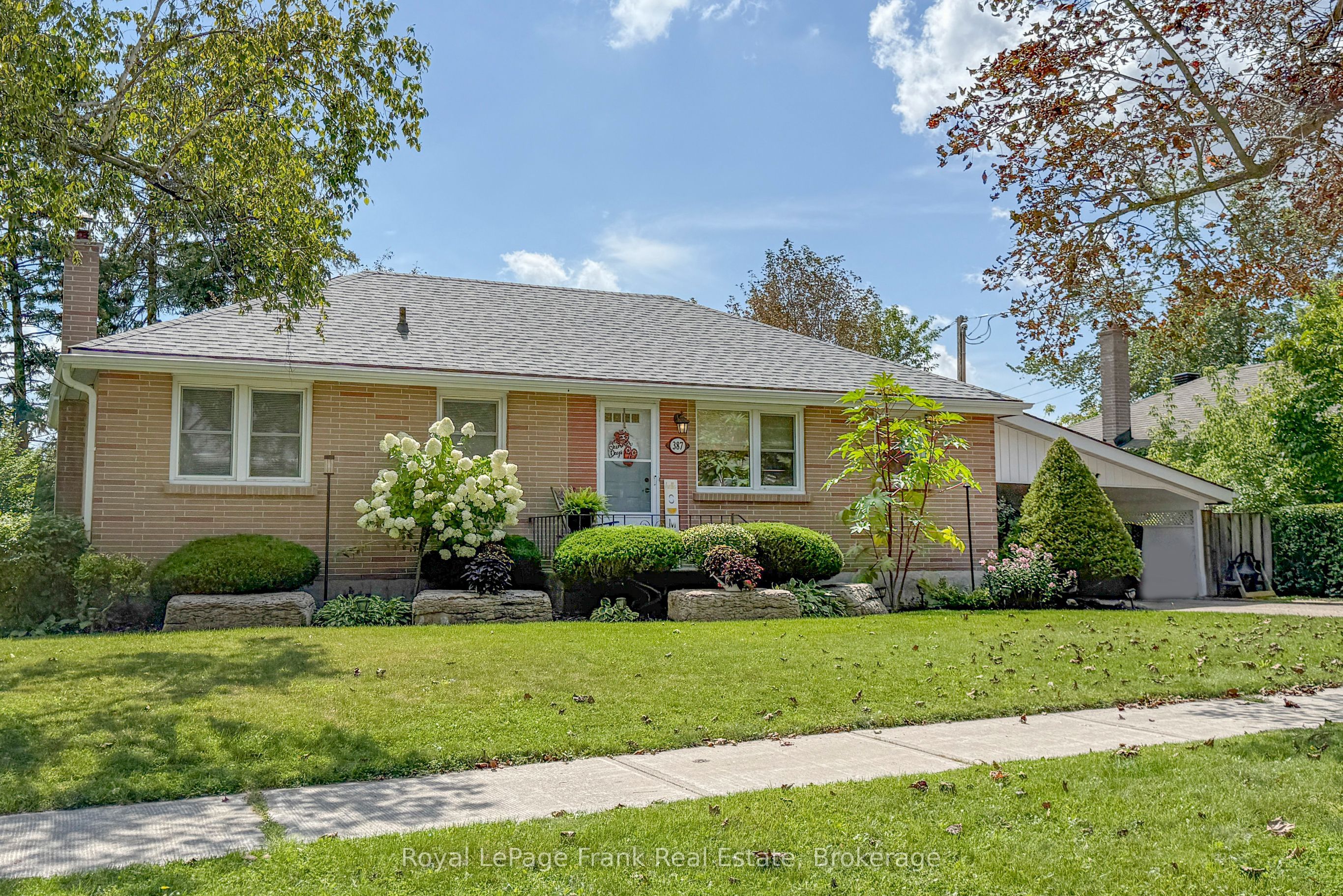 387 Aberdeen Avenue, Peterborough, ON K9H 4X5 photo 2