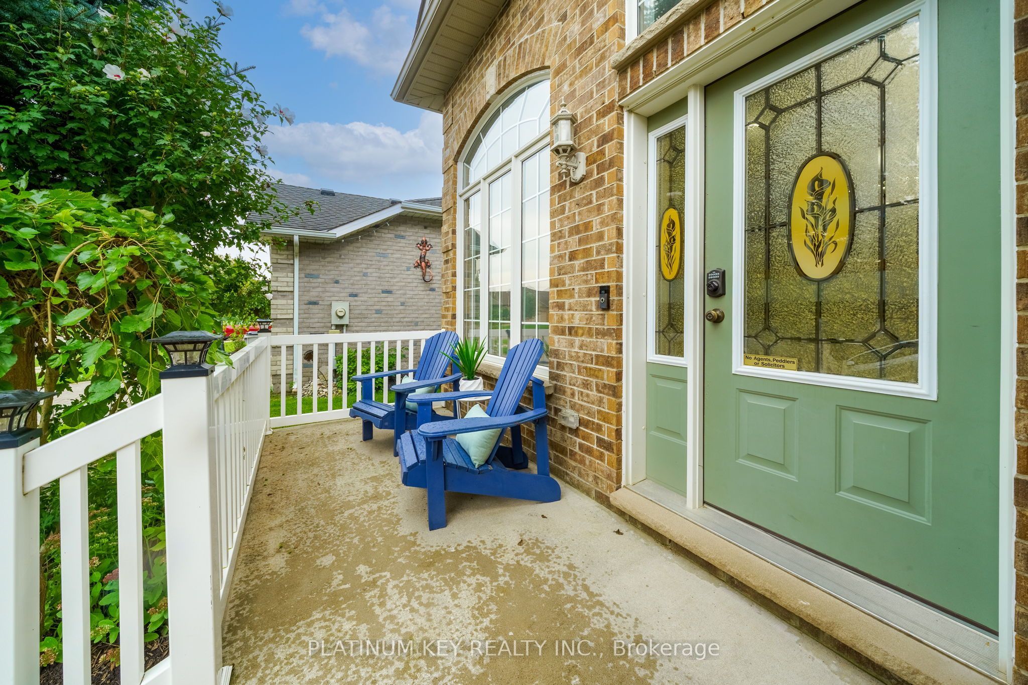 22 Ridge Street, Strathroy-Caradoc, ON N7G 4J9 photo 2