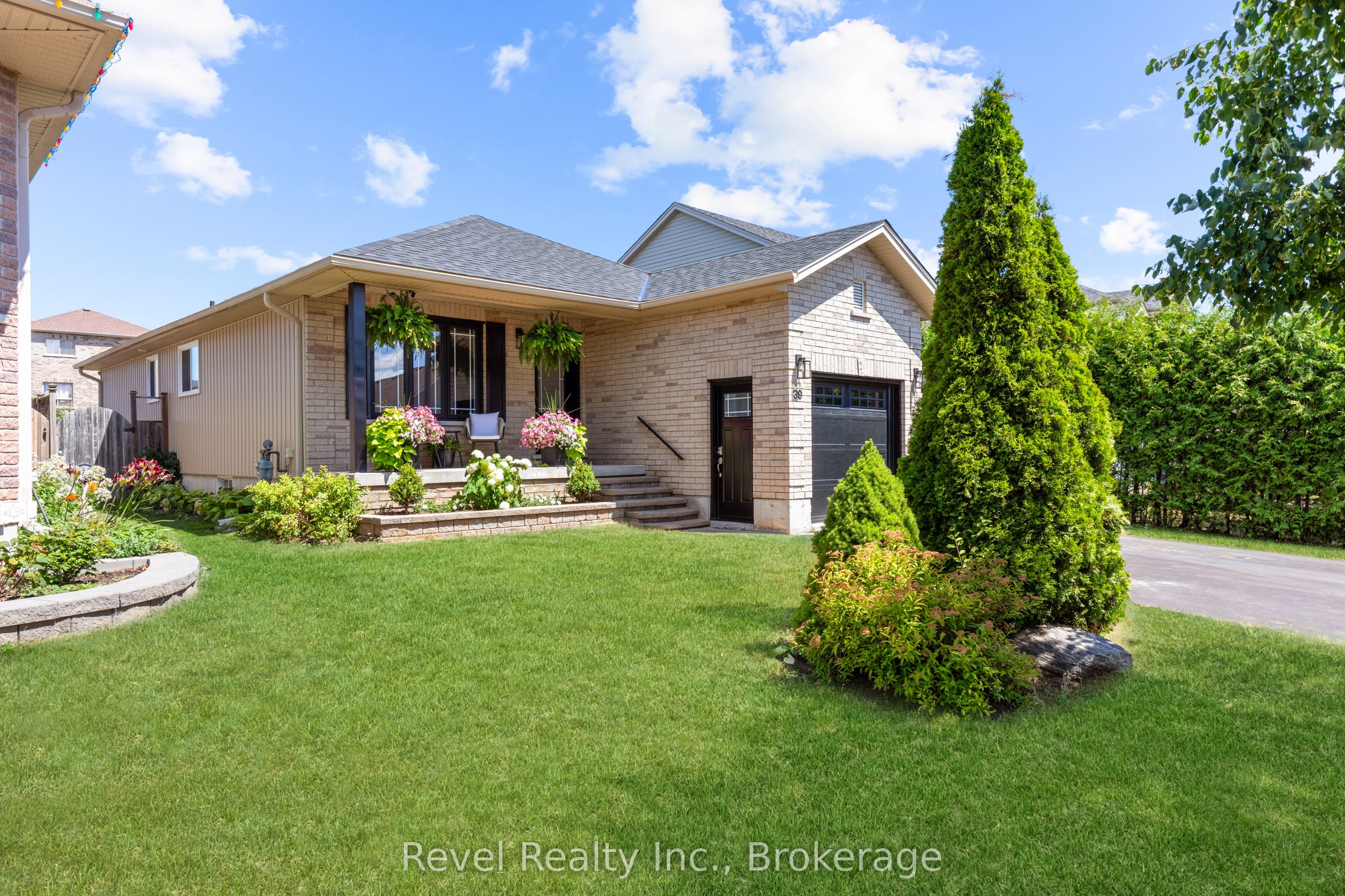 39 Springdale Drive, Kawartha Lakes, ON K9V 0J4 photo 2