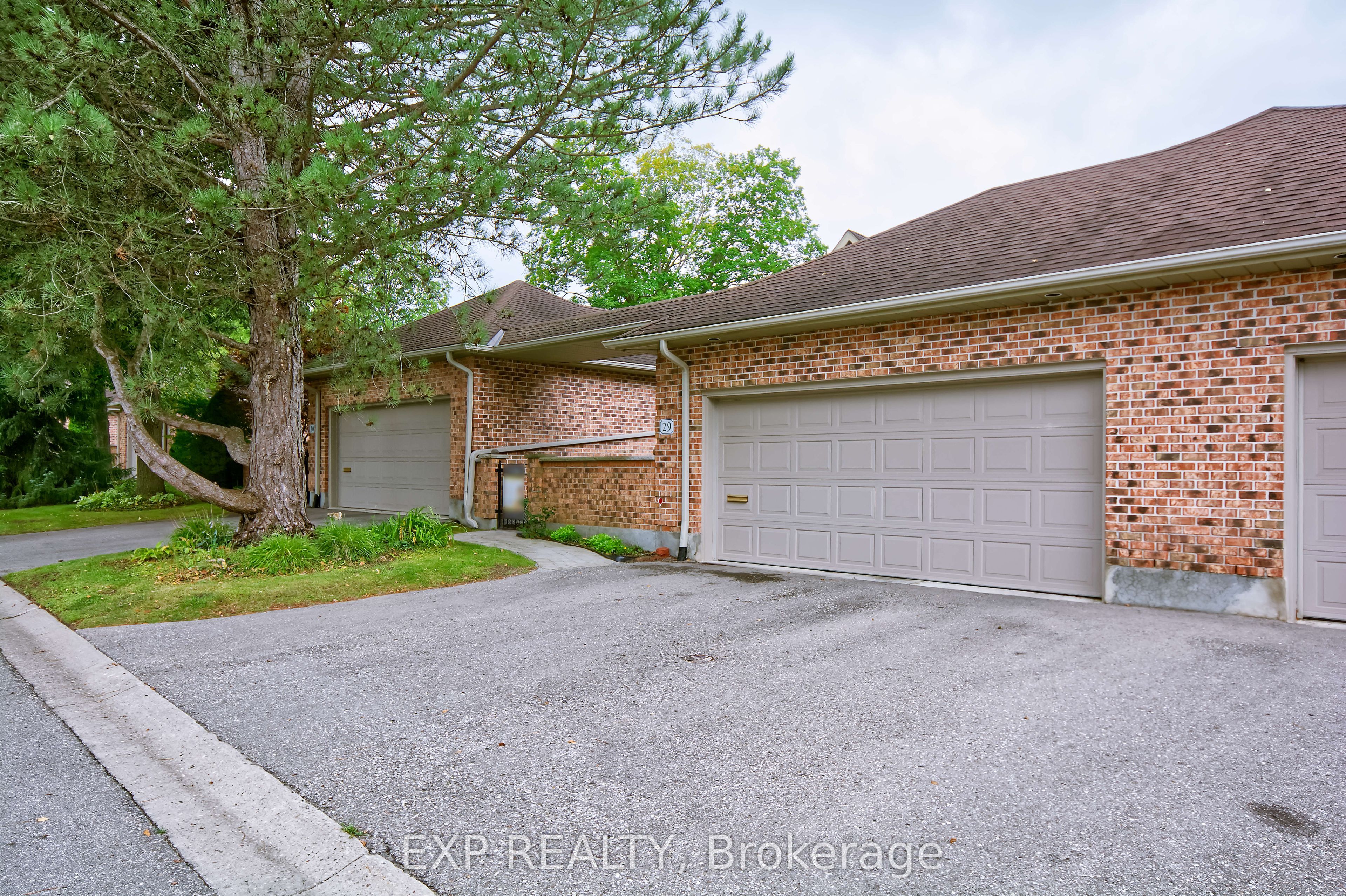 1443 Commissioners Road 29, London South, ON N6K 1E2 photo 2