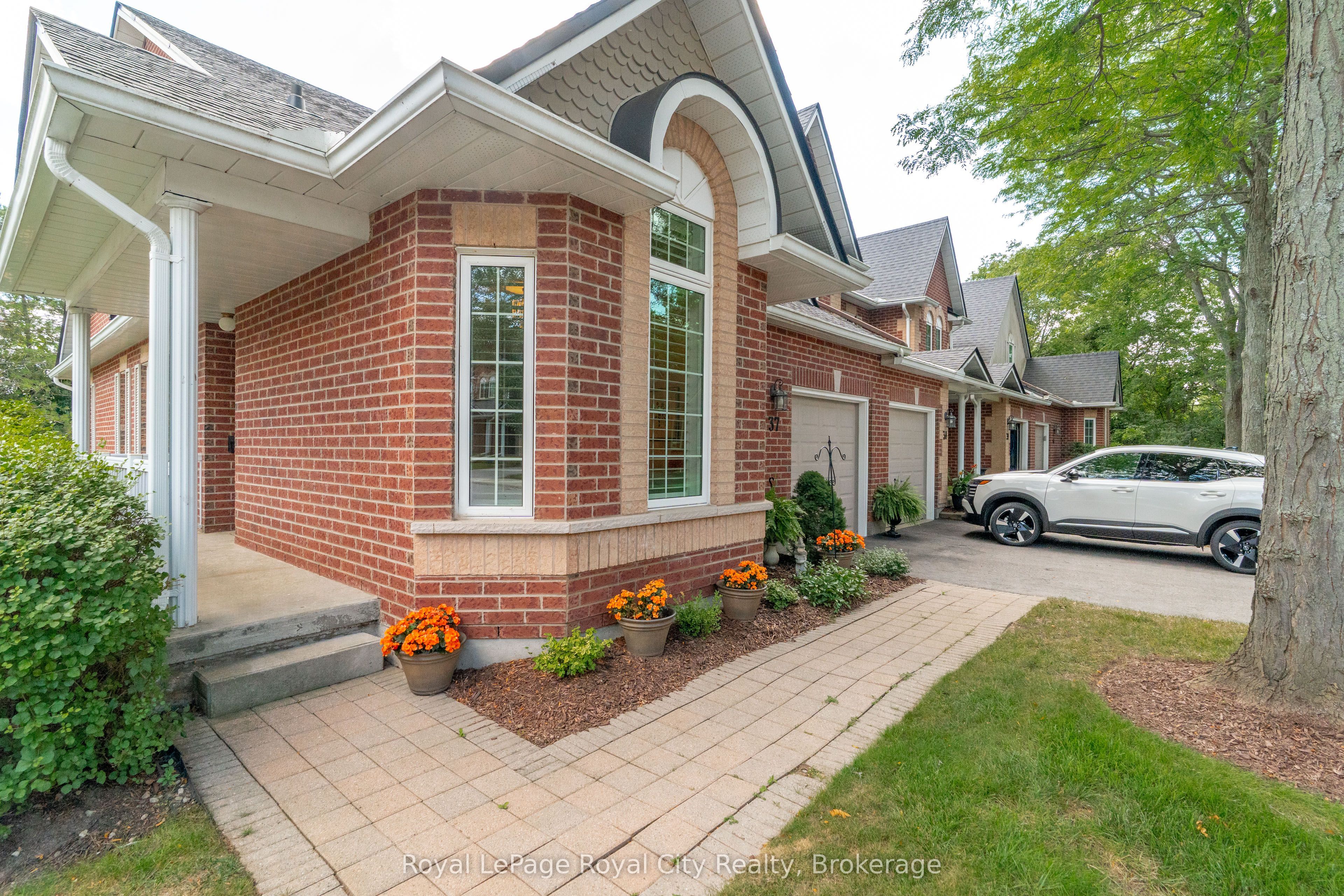 60 Ptarmigan Drive 37, Guelph, ON N1C 1E5 photo 4