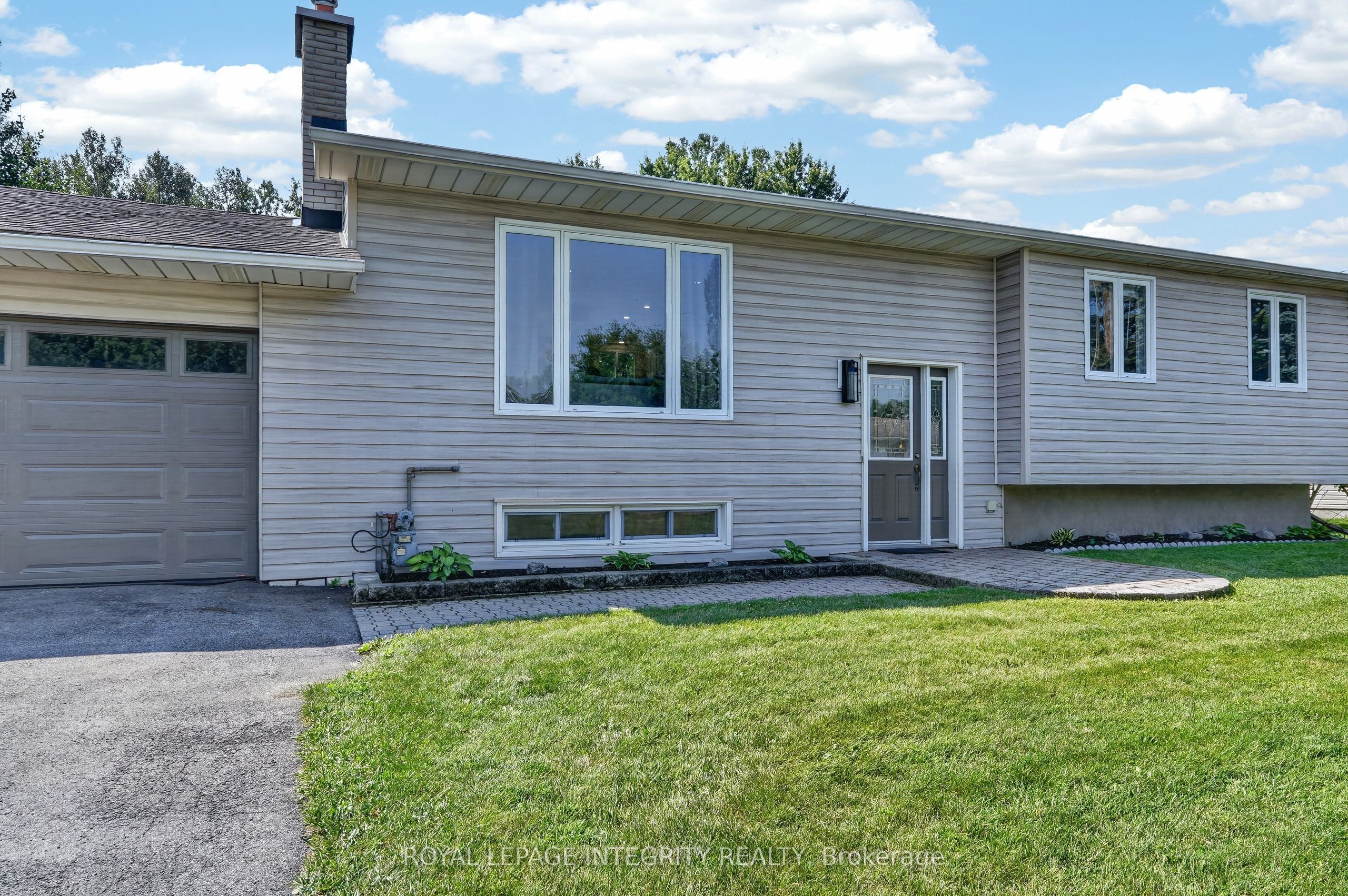 195 Francois Street, Orleans - Cumberland and Area, ON K4B 1J8 photo 4