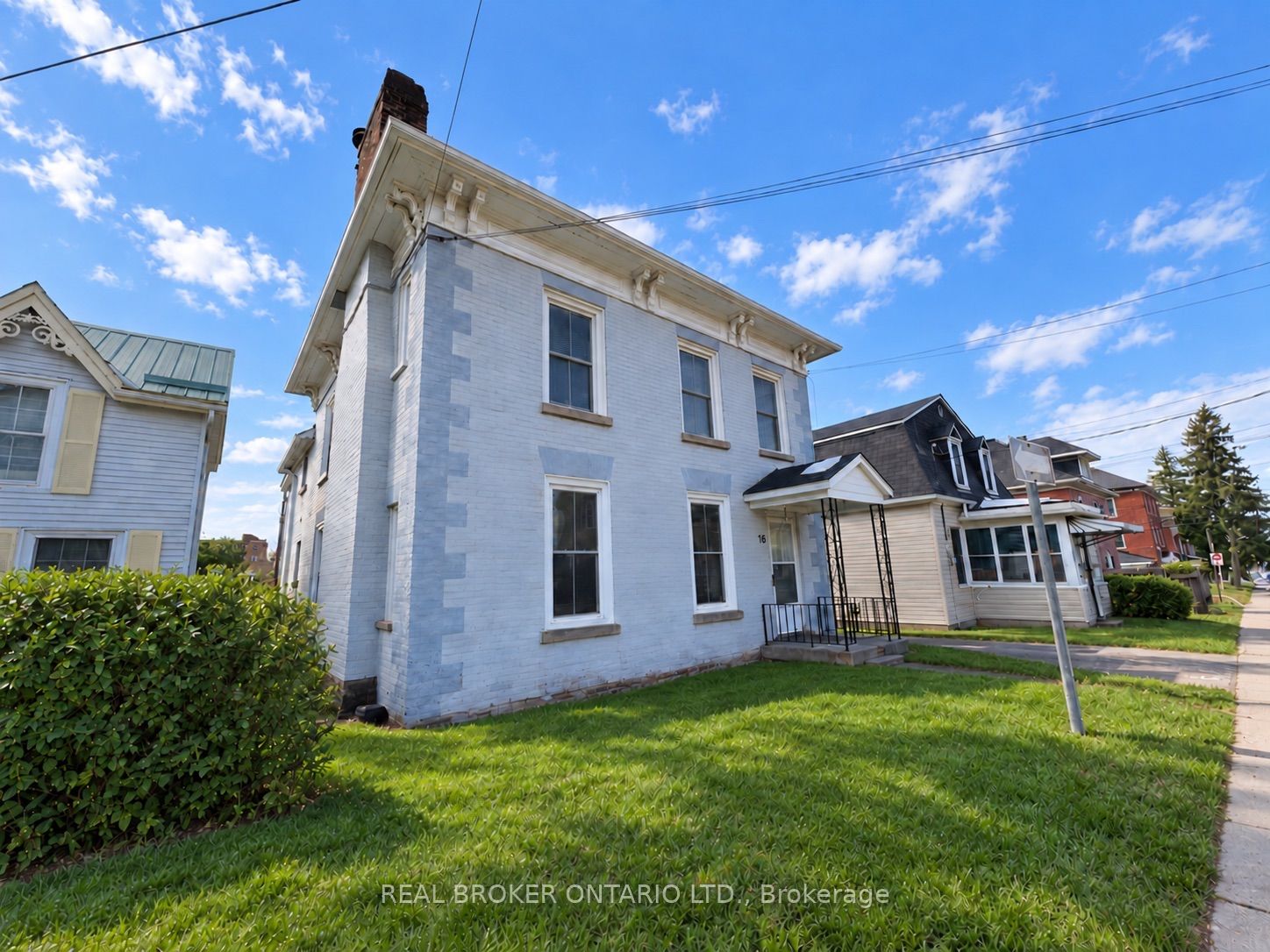 16 William Street 1, Brockville, ON K6V 4V2 photo 4