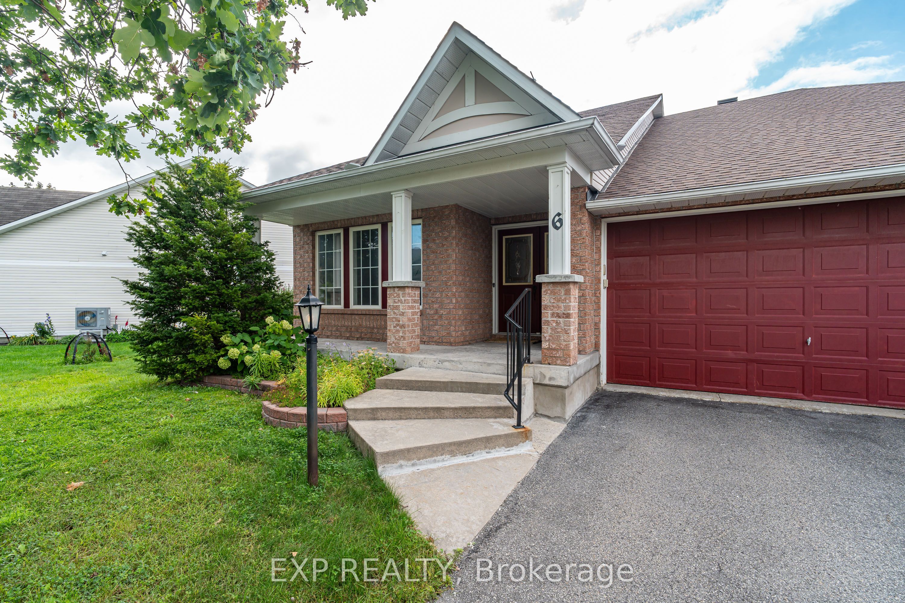 6 Windchime Crescent, Barrhaven, ON K2G 6J3 photo 2