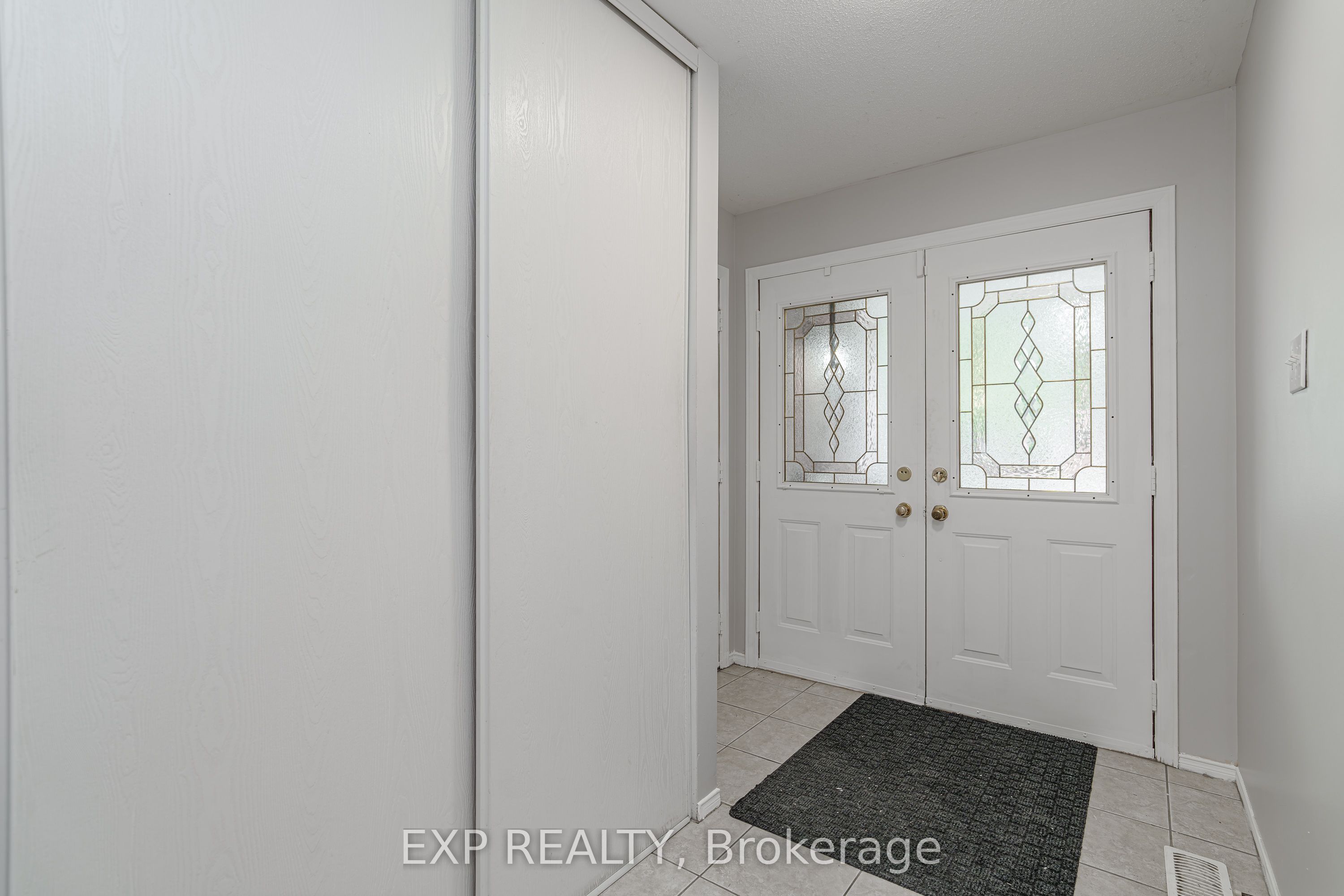 6 Windchime Crescent, Barrhaven, ON K2G 6J3 photo 3