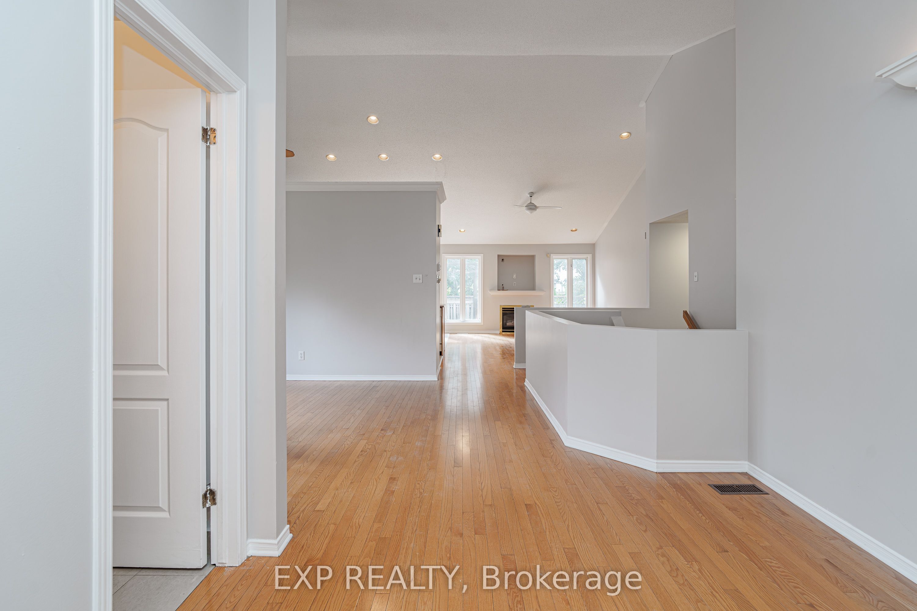 6 Windchime Crescent, Barrhaven, ON K2G 6J3 photo 5