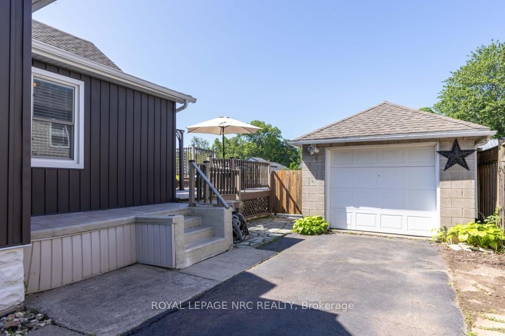7992 Peter Street, Niagara Falls, ON L2G 6S9 photo 3