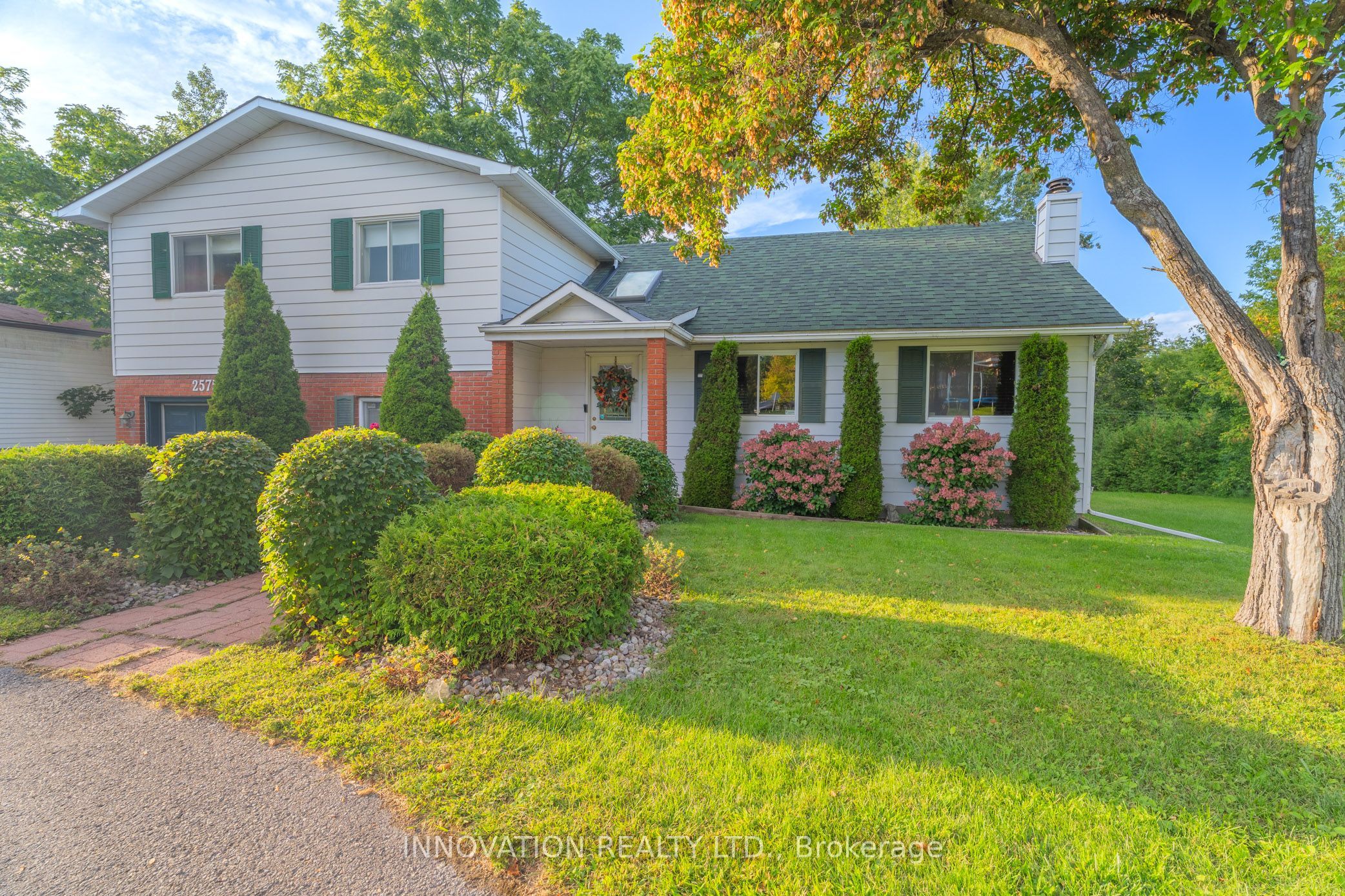 2575 Sparkle Street, Orleans - Cumberland and Area, ON K4C 1A1
