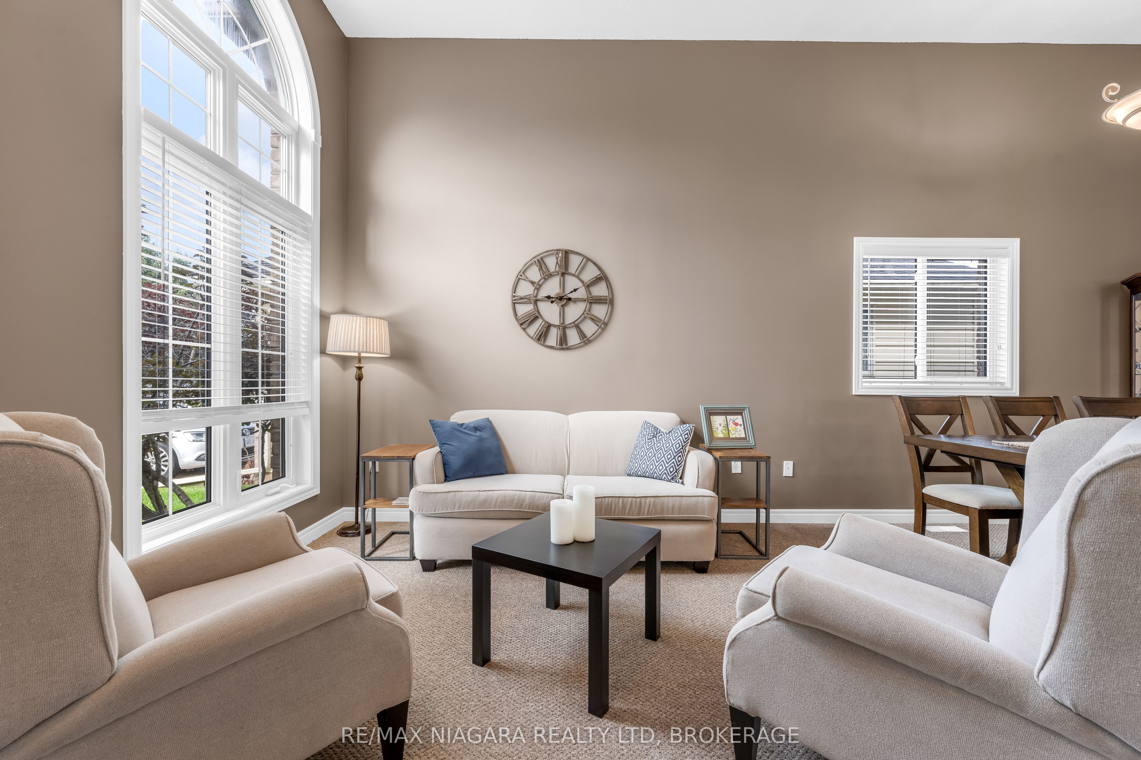 325 Lea Crescent, Welland, ON L3C 7J8 photo 4