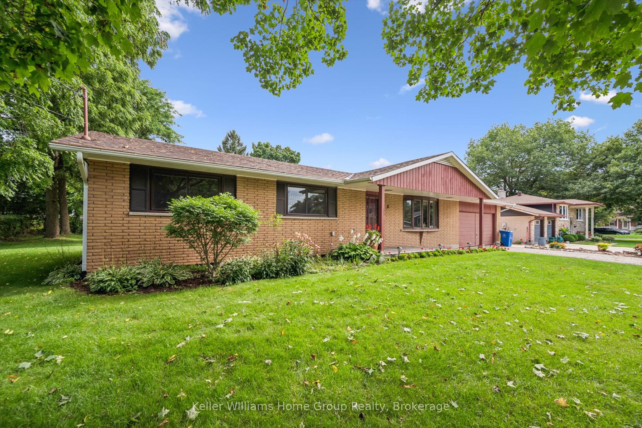 5 Cuthbert Street, Centre Wellington, ON N0B 1S0 photo 2