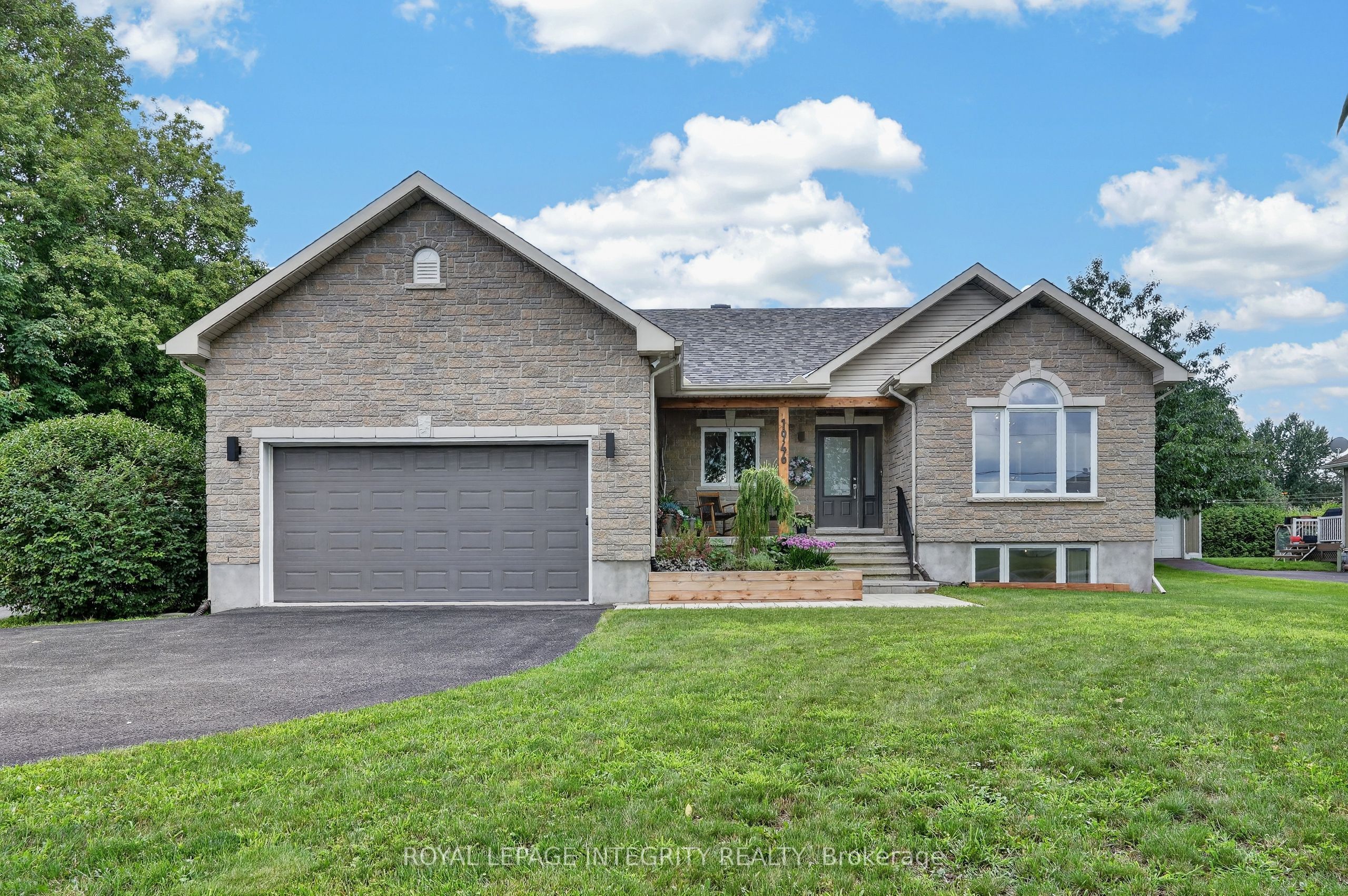 1946 Farisita Drive, Orleans - Cumberland and Area, ON K0A 3H0