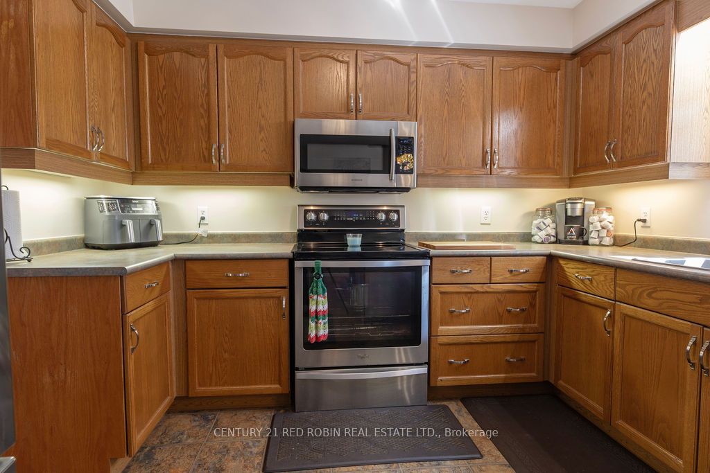 232 Thorne Drive, Strathroy-Caradoc, ON N7G 4C2 photo 5