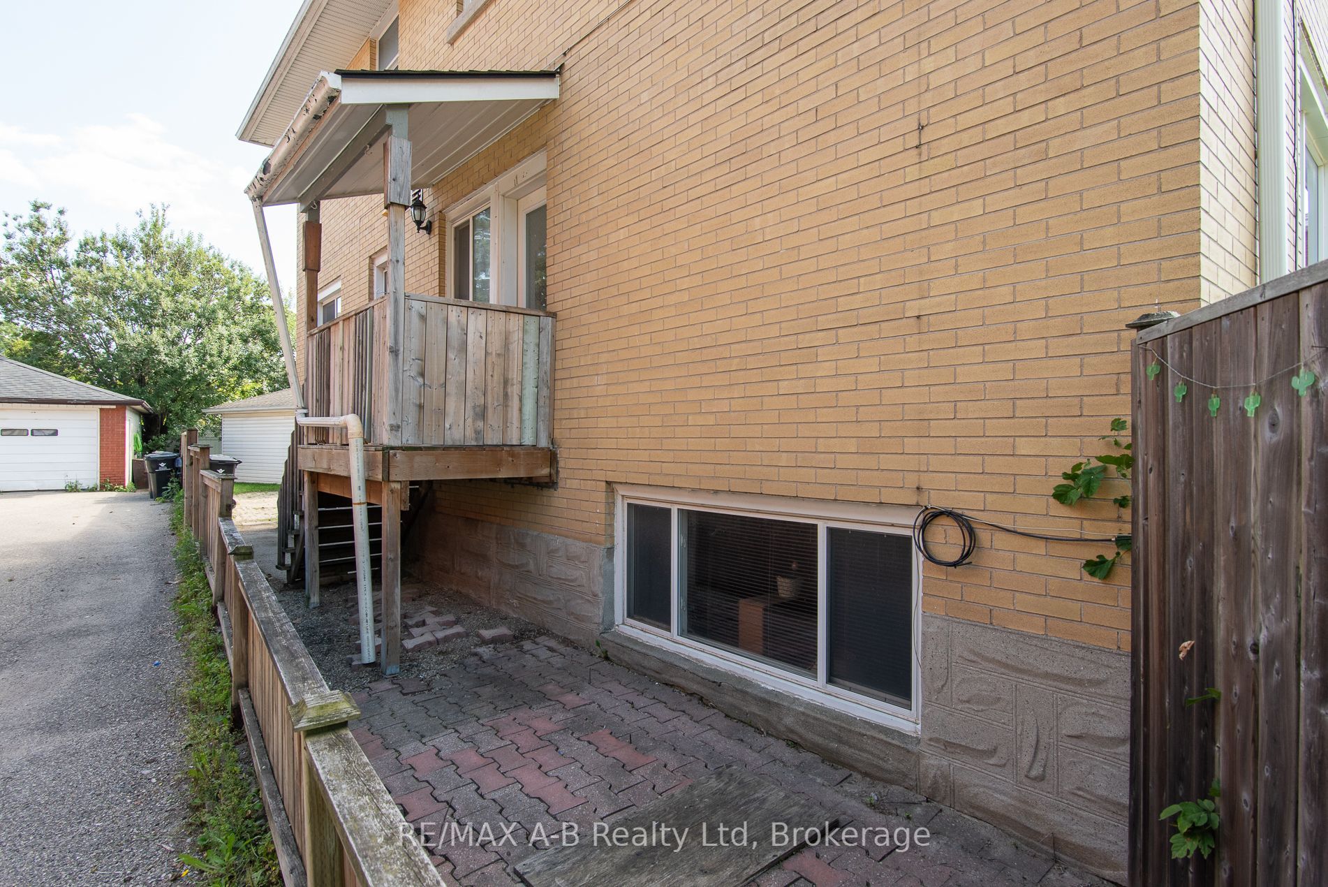 727 FREDERICK Street, Kitchener, ON N2B 2B3 photo 4