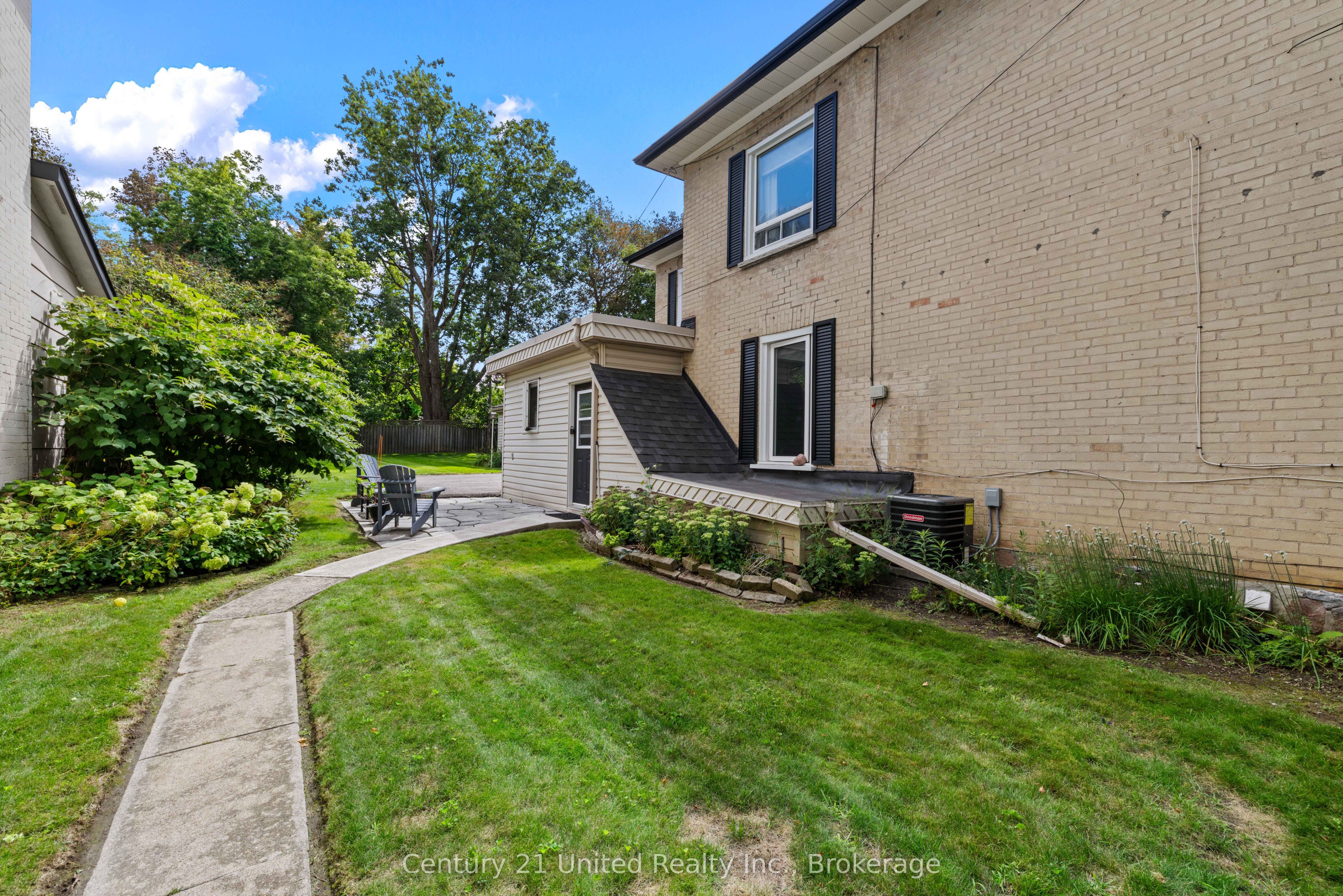 577 Homewood Avenue, Peterborough, ON K9J 4V9 photo 5