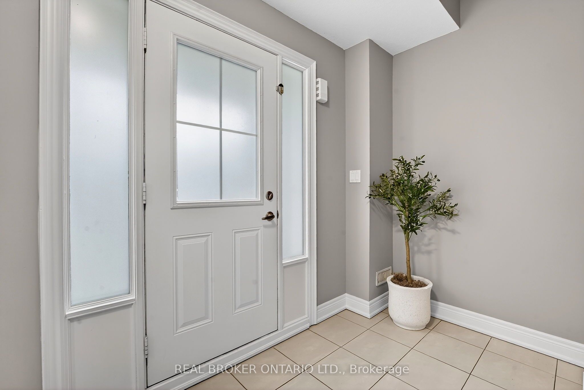 5000 Desantis Drive, Lincoln, ON L3J 1W3 photo 4