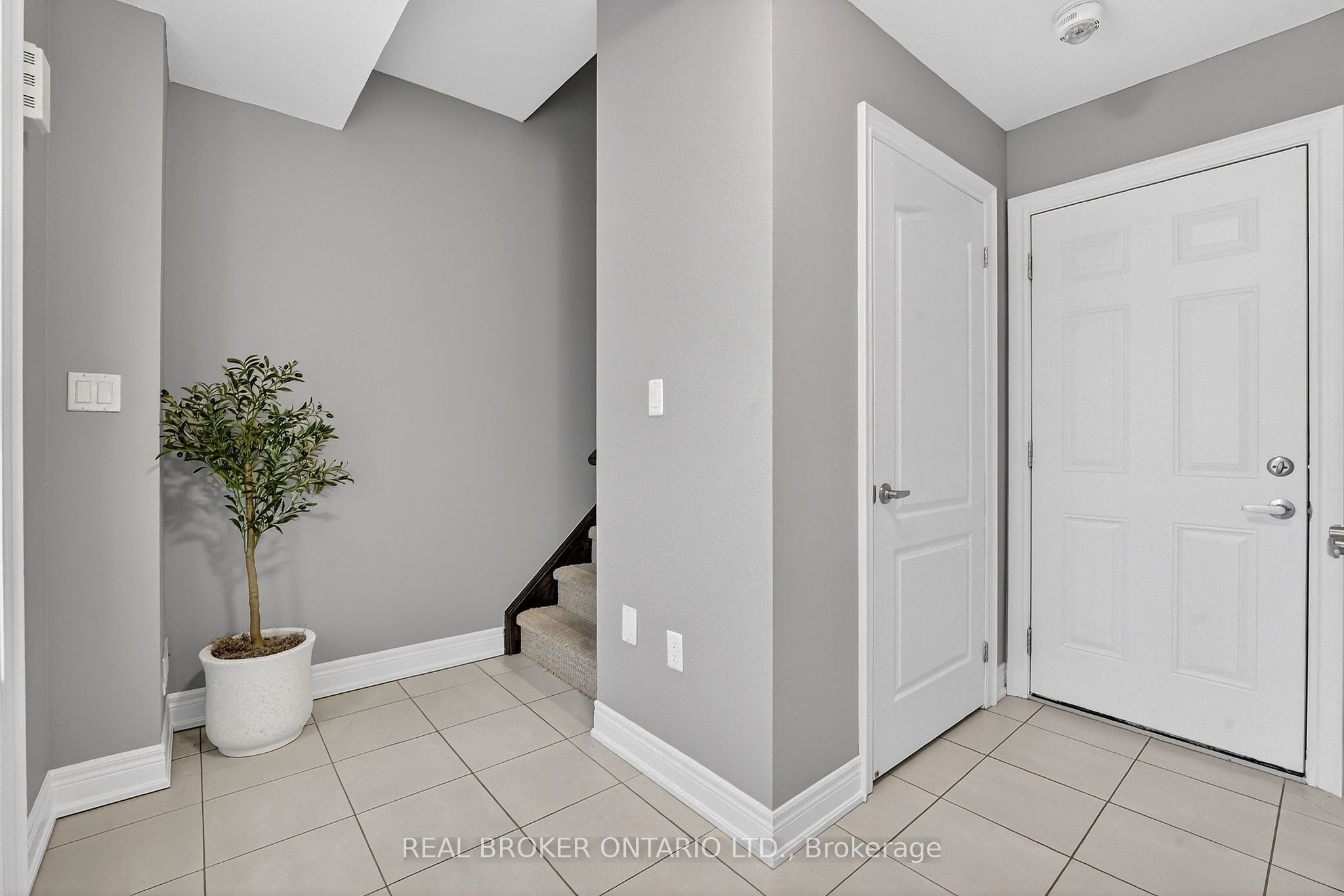 5000 Desantis Drive, Lincoln, ON L3J 1W3 photo 5