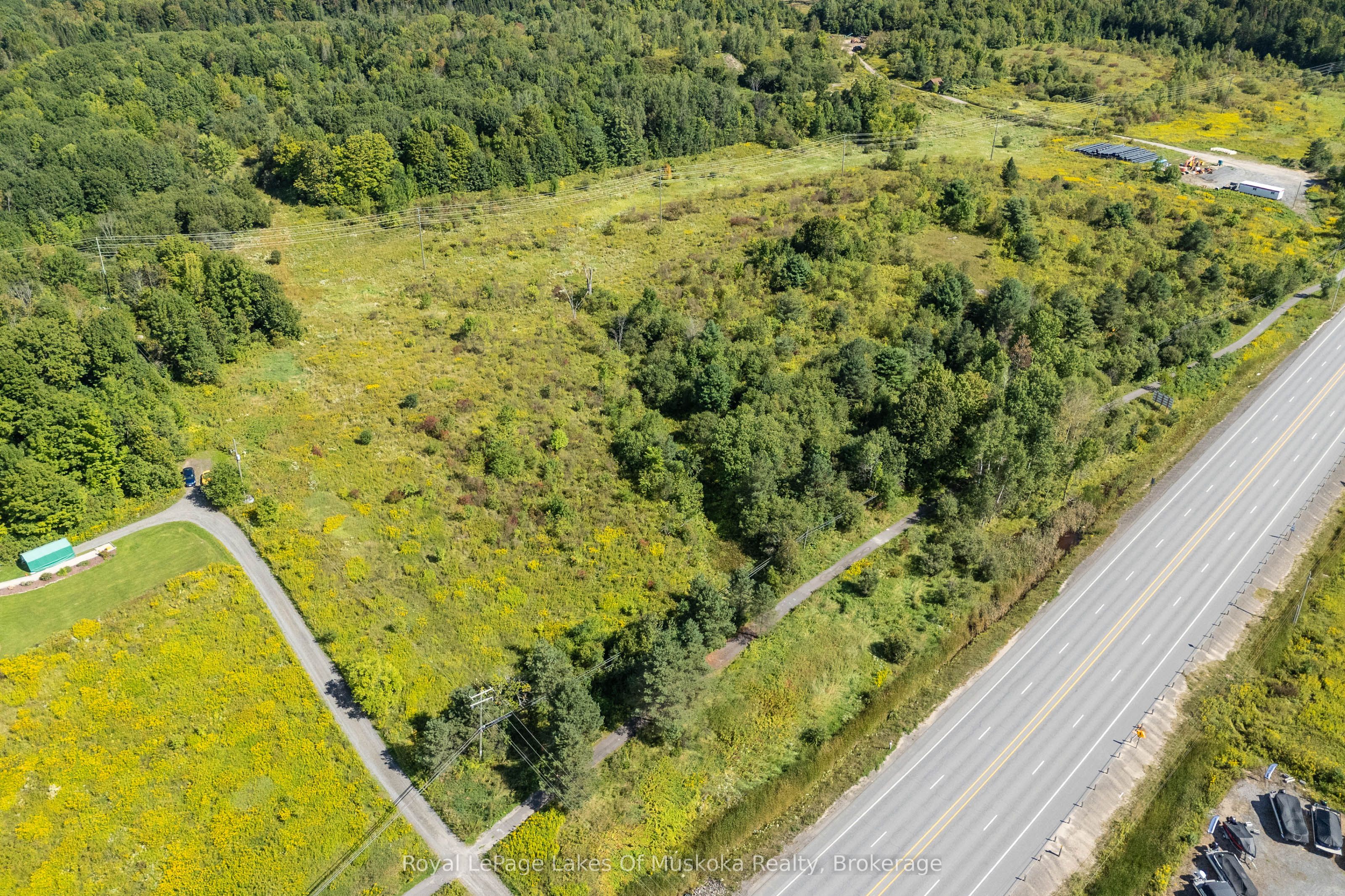382 60 Highway, Huntsville, ON P1H 1B6 photo 3