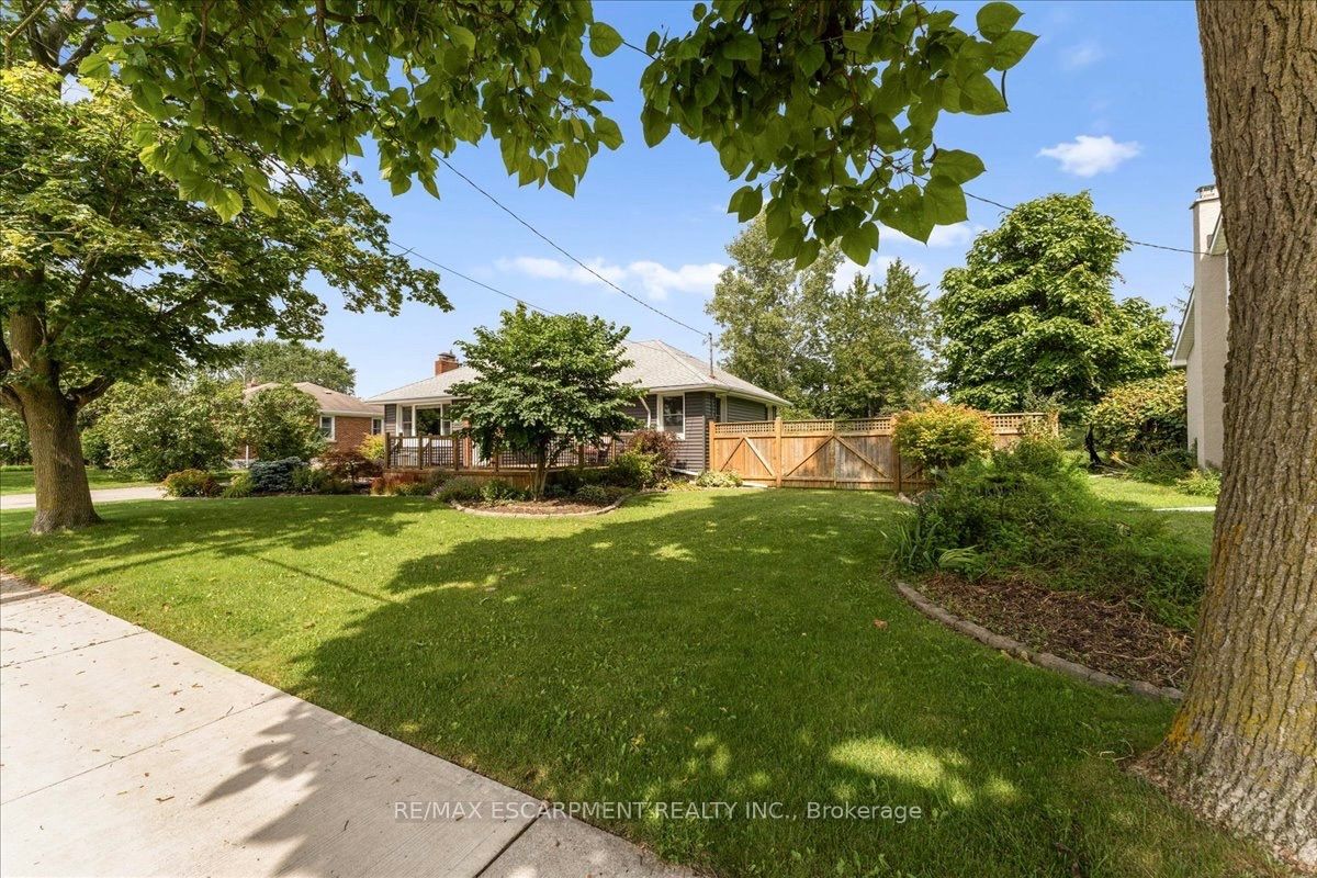 721 Broadway Street, Welland, ON L3C 5M6 photo 3