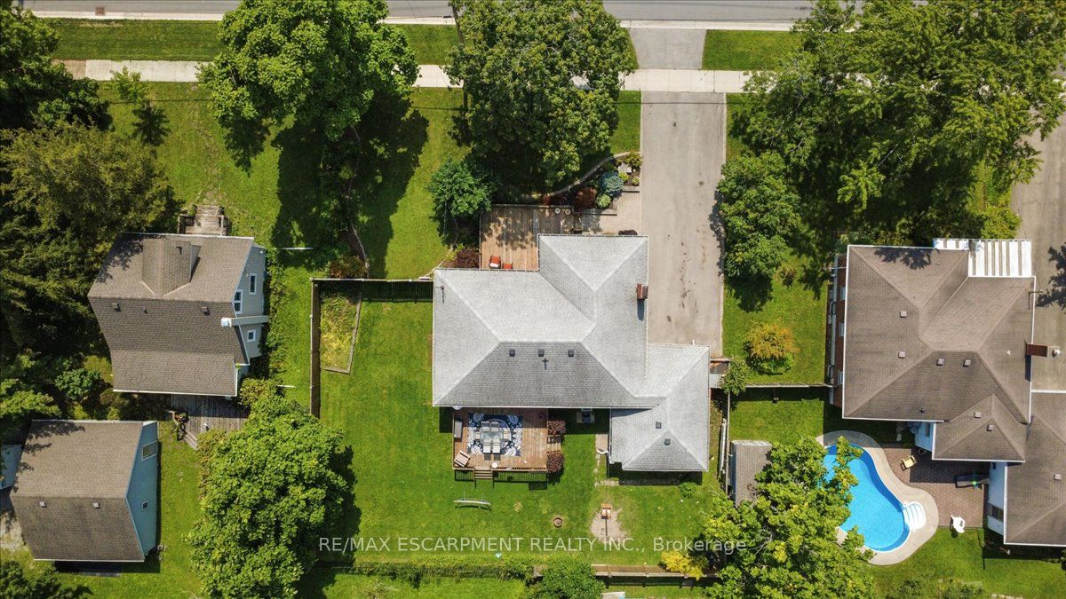 721 Broadway Street, Welland, ON L3C 5M6 photo 5