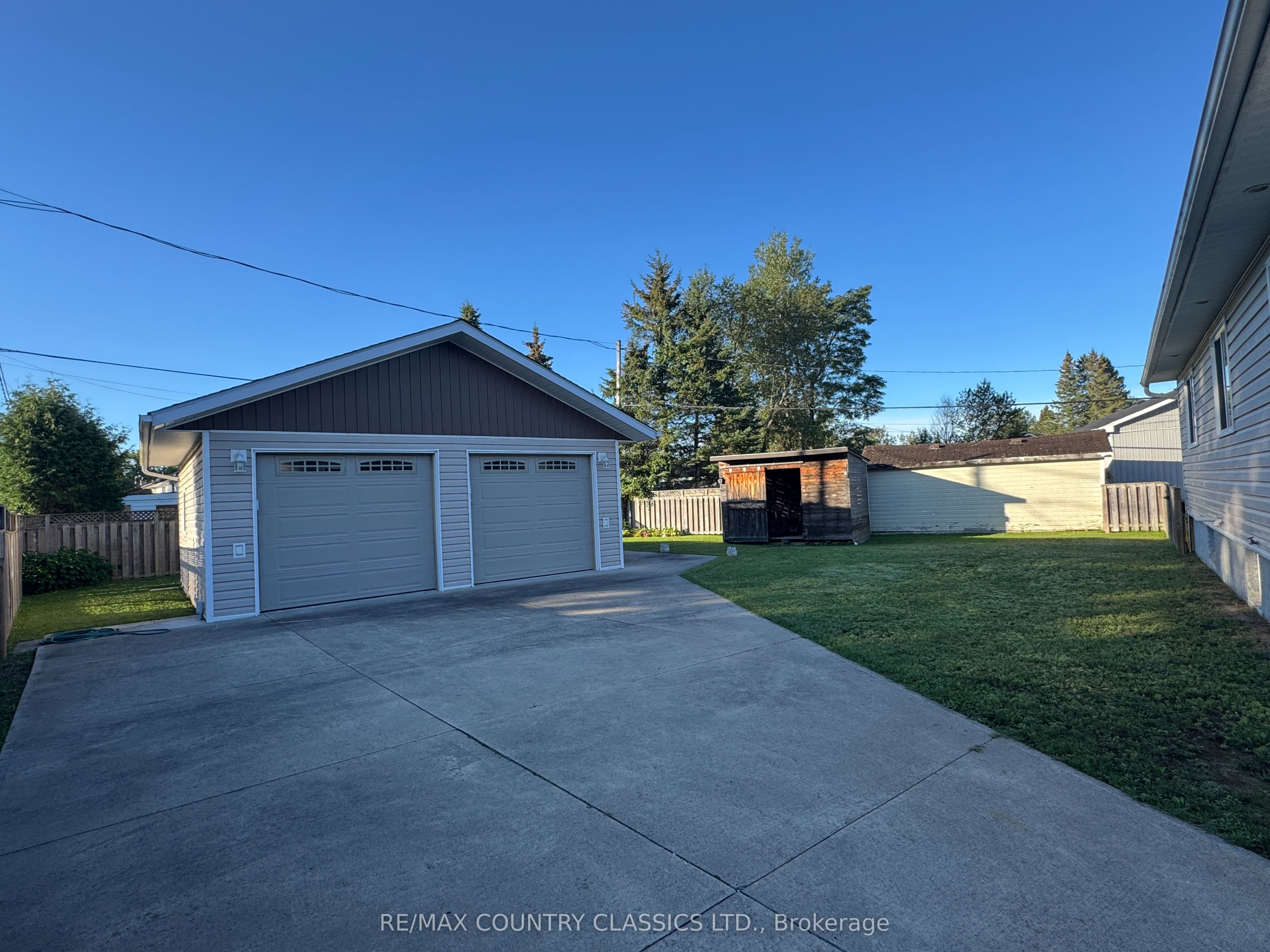 89 Sprucedale Street, Highlands East, ON K0L 1M0 photo 3