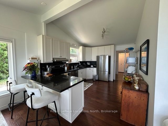309 Sunset Boulevard, Blue Mountains, ON N0H 2P0 photo 4
