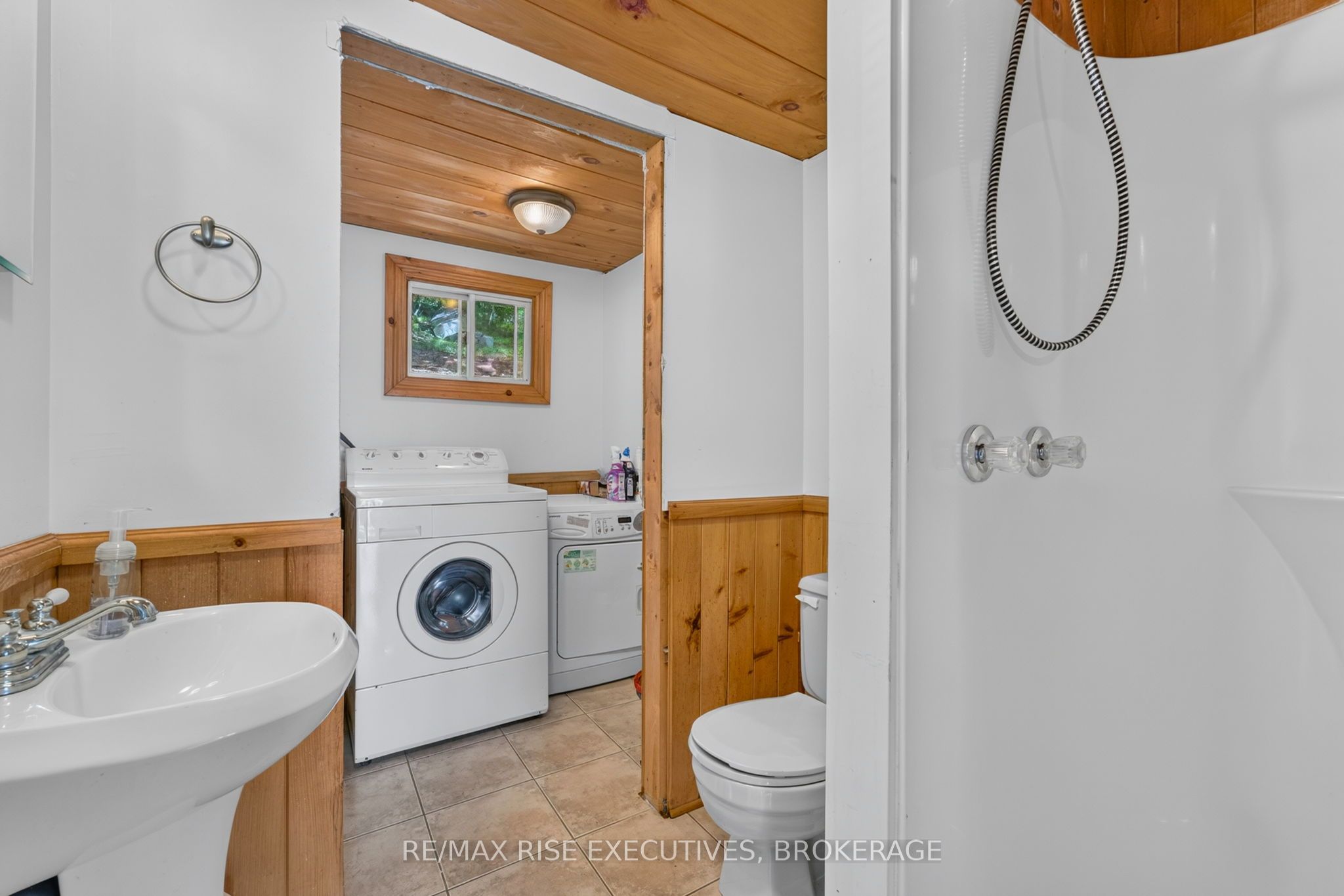 90 East Shore Lane, Frontenac, ON K0H 2V0 photo 5
