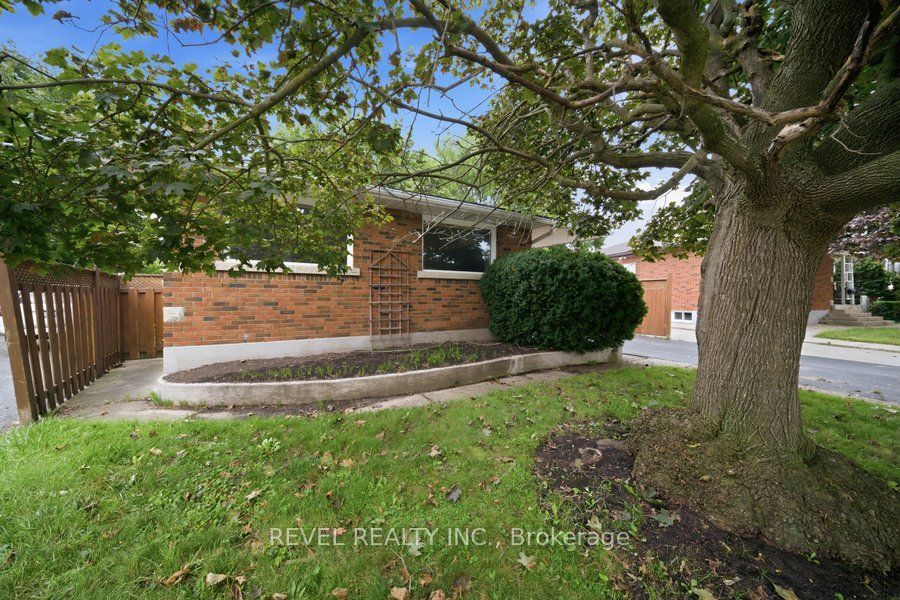 115 Tenth Avenue, Brantford, ON N3S 1G5 photo 4