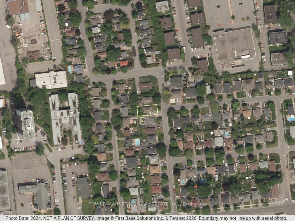 944 Eve Street, Overbrook - Castleheights and Area, ON K1K 3R4 photo 2