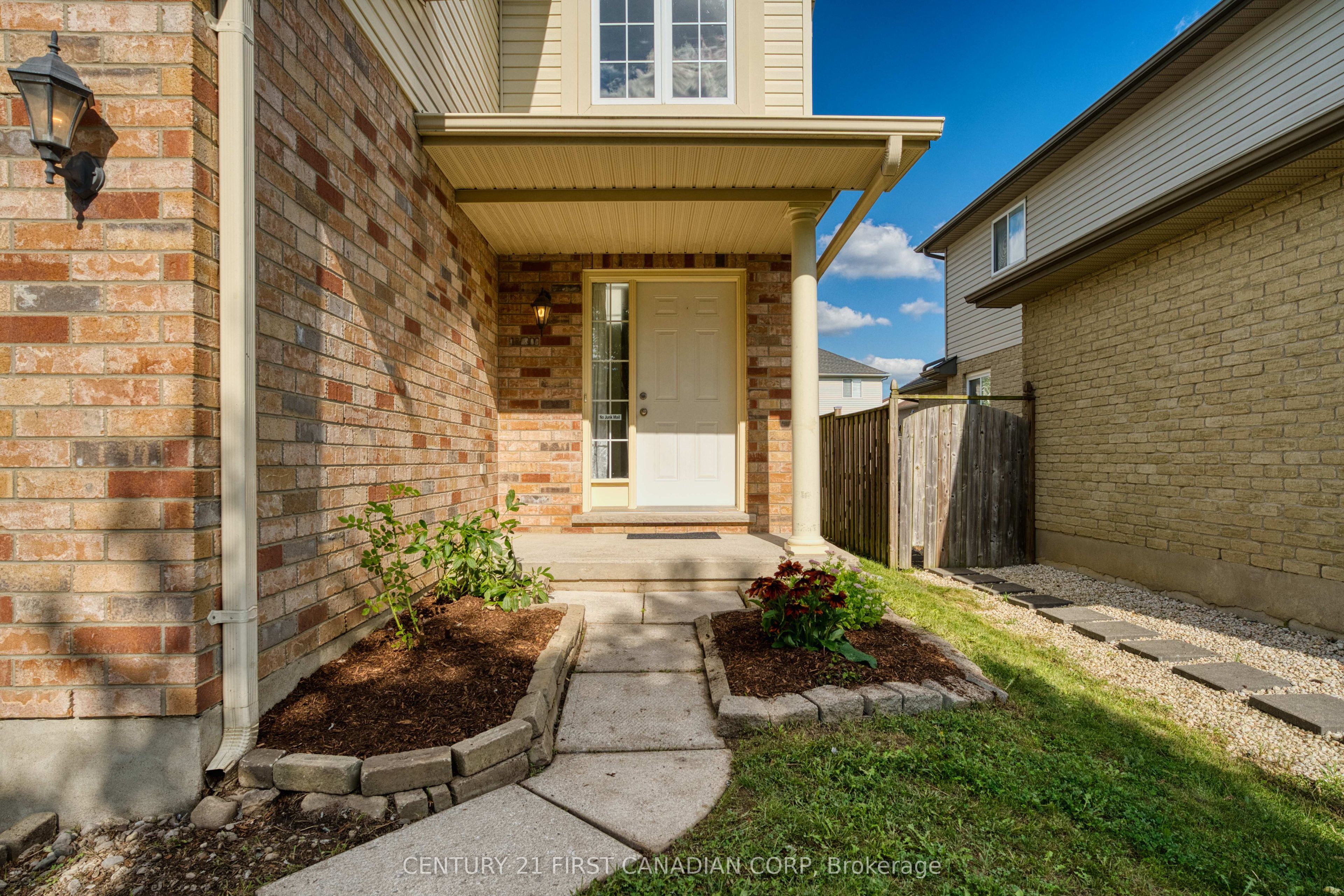 1748 Ennismore Crescent, London North, ON N6G 5N2 photo 2
