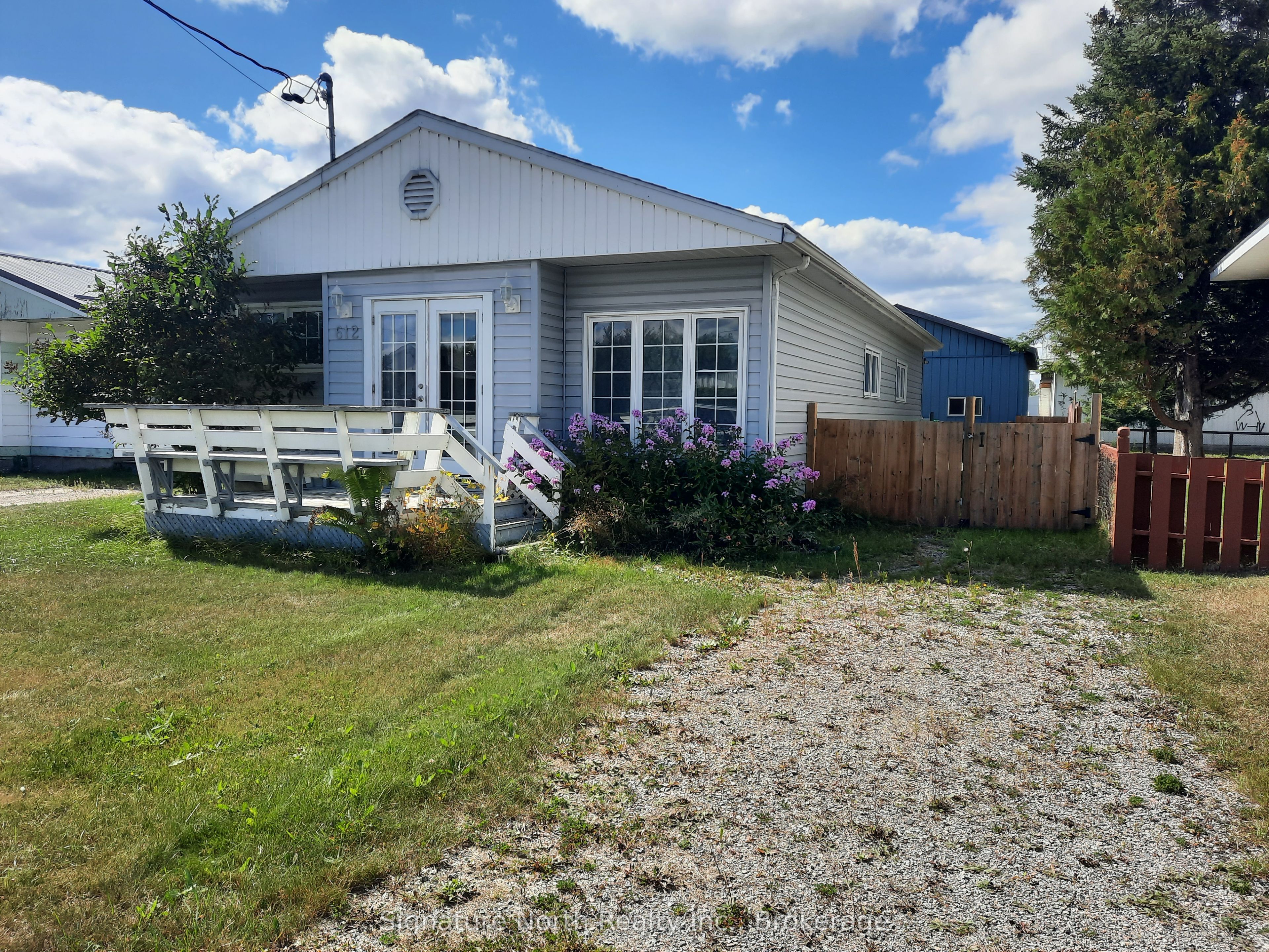 612 Main Street, Greenstone, ON P0T 1M0