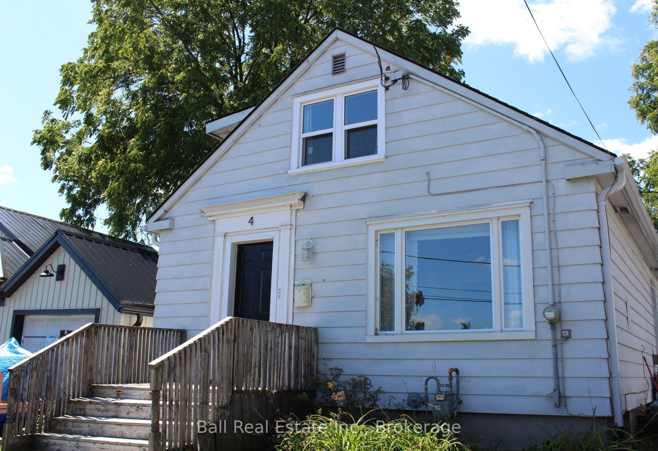 4 Holden Street, Belleville, ON K8P 3W3 photo 2