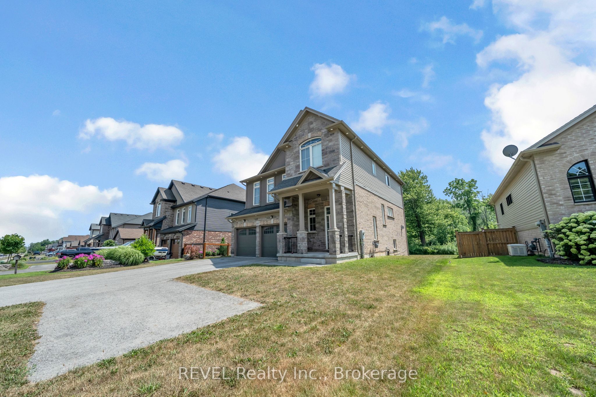 3547 Dominion Road, Fort Erie, ON L0S 1N0 photo 2