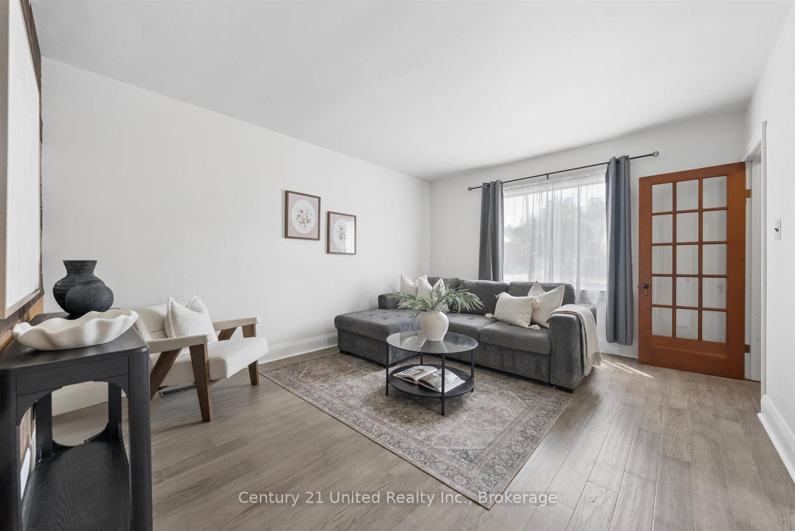 72 Kent Street, Peterborough, ON K9J 5B3 photo 5