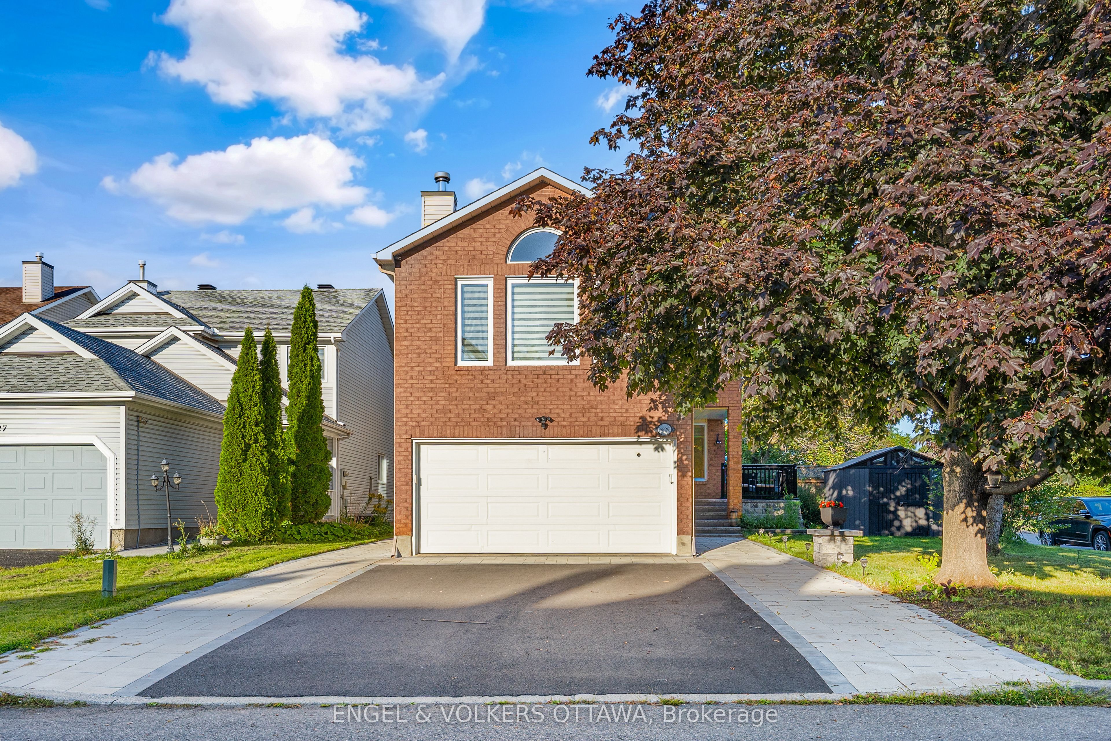 6529 Tooney Drive, Orleans - Convent Glen and Area, ON K1C 7G9