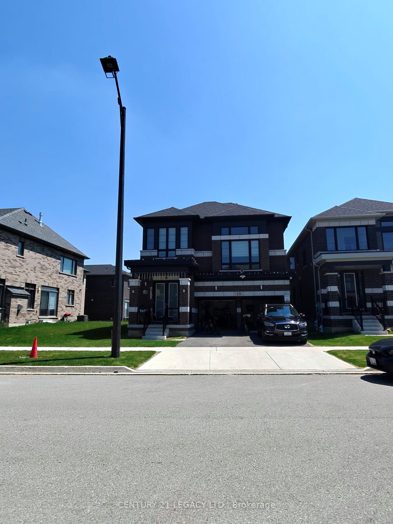 19 LANGRIDGE Way, Cambridge, ON N1S 0E3 photo 2