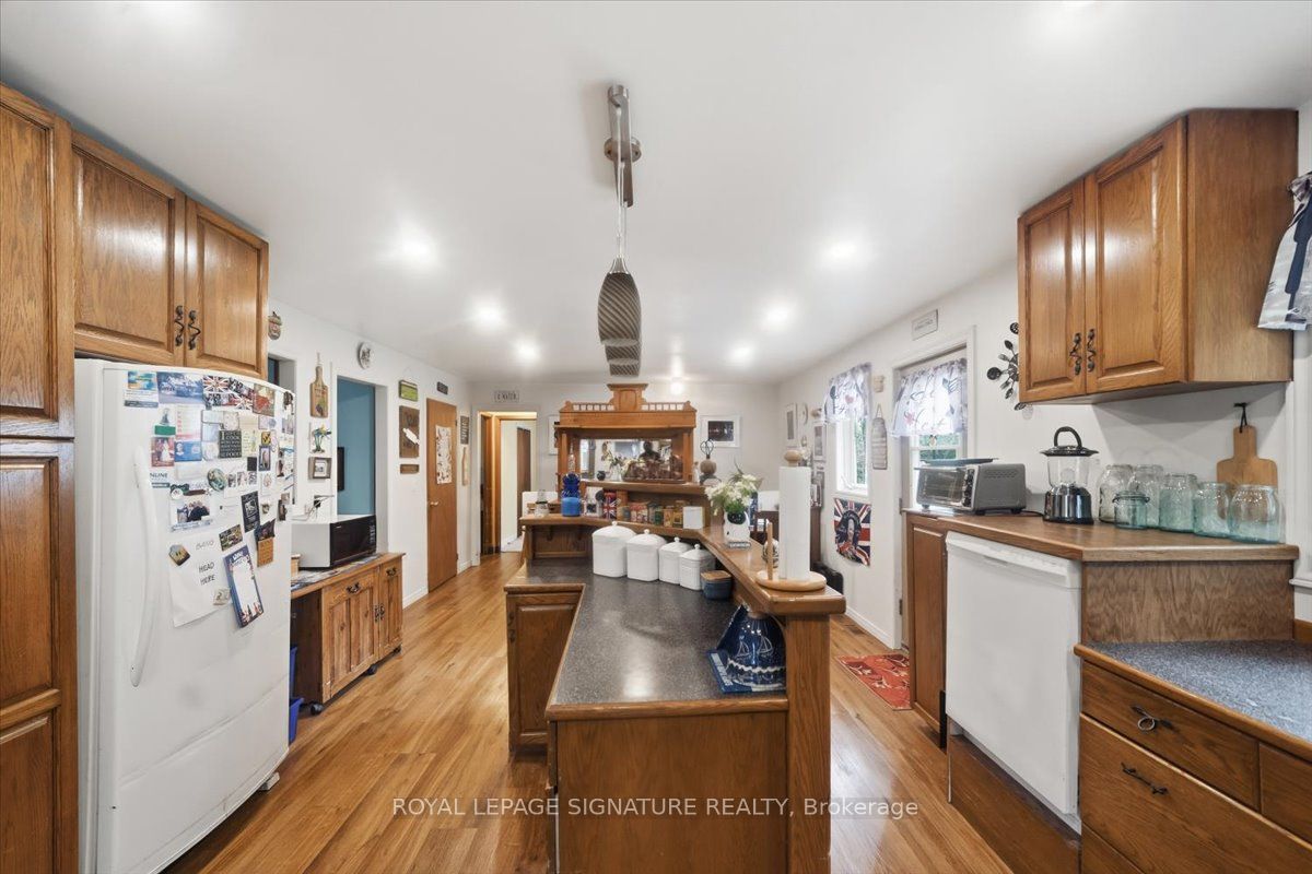 2212-1 Highway 60, Lake of Bays, ON P1H 2J6 photo 4