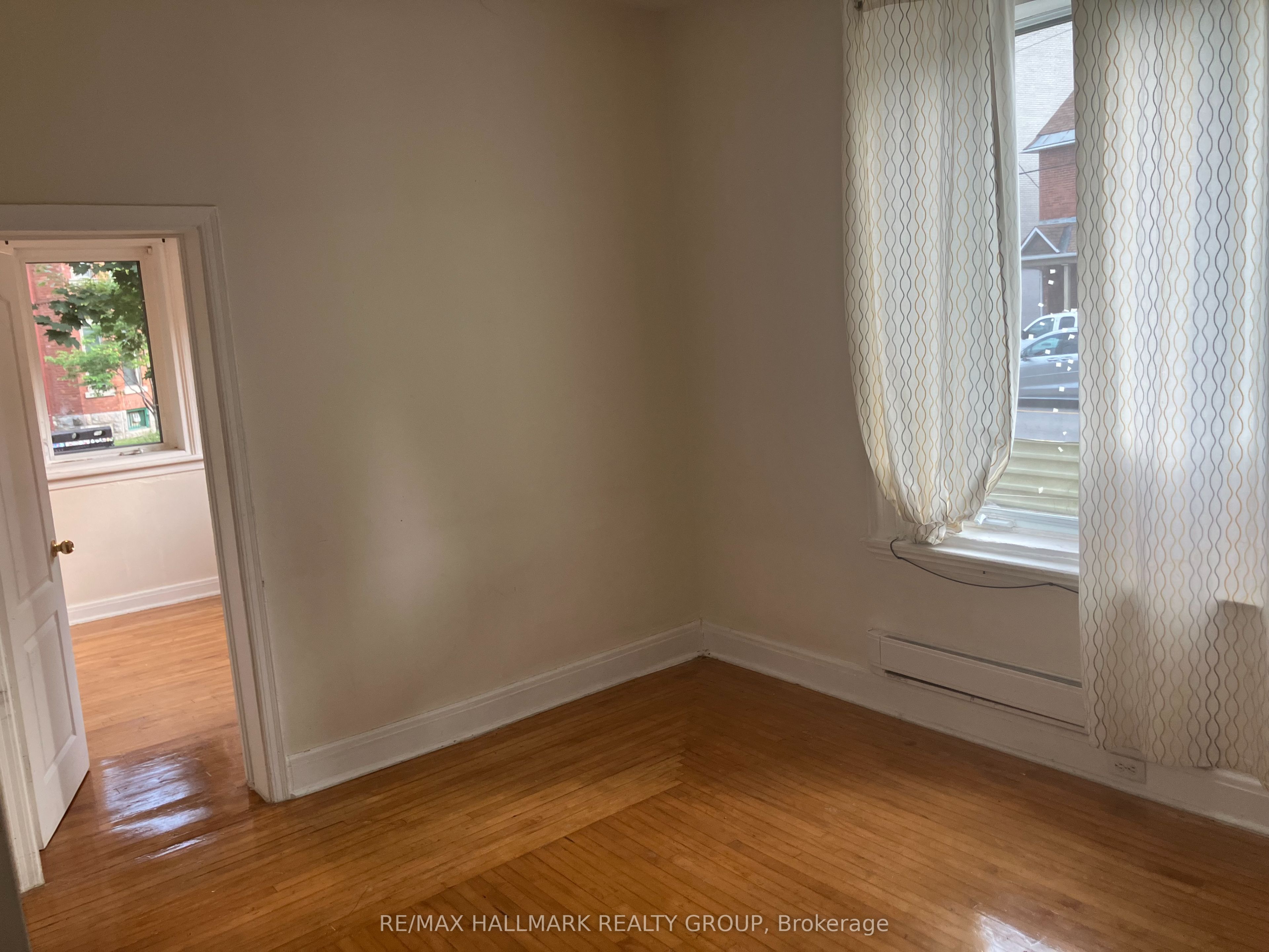 257 Bronson Avenue 1, Ottawa Centre, ON K1R 6H6 photo 3