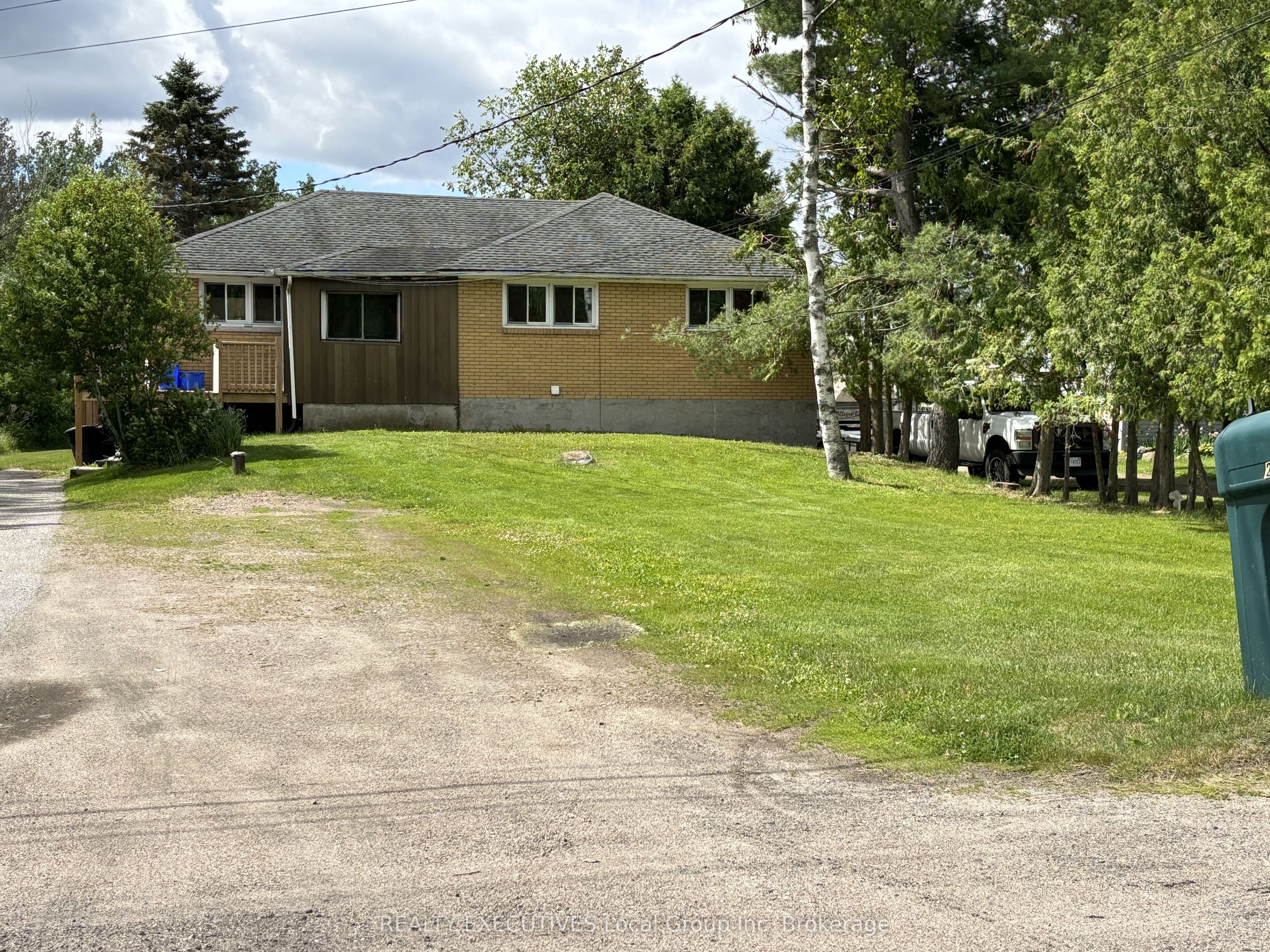 251 Cedar Heights Road W, North Bay, ON P1B 8G3