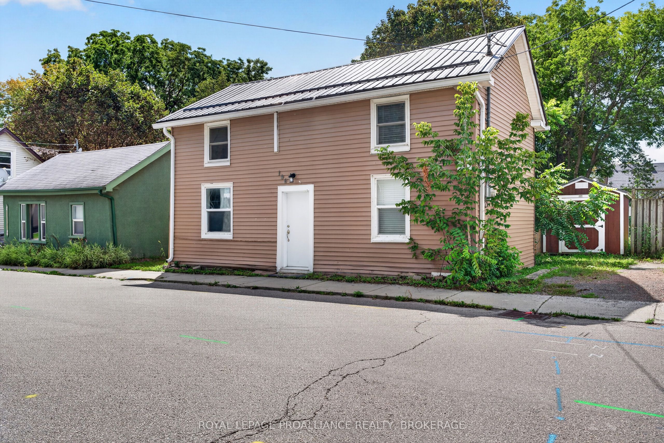 196 York Street, Kingston, ON K7K 1R4