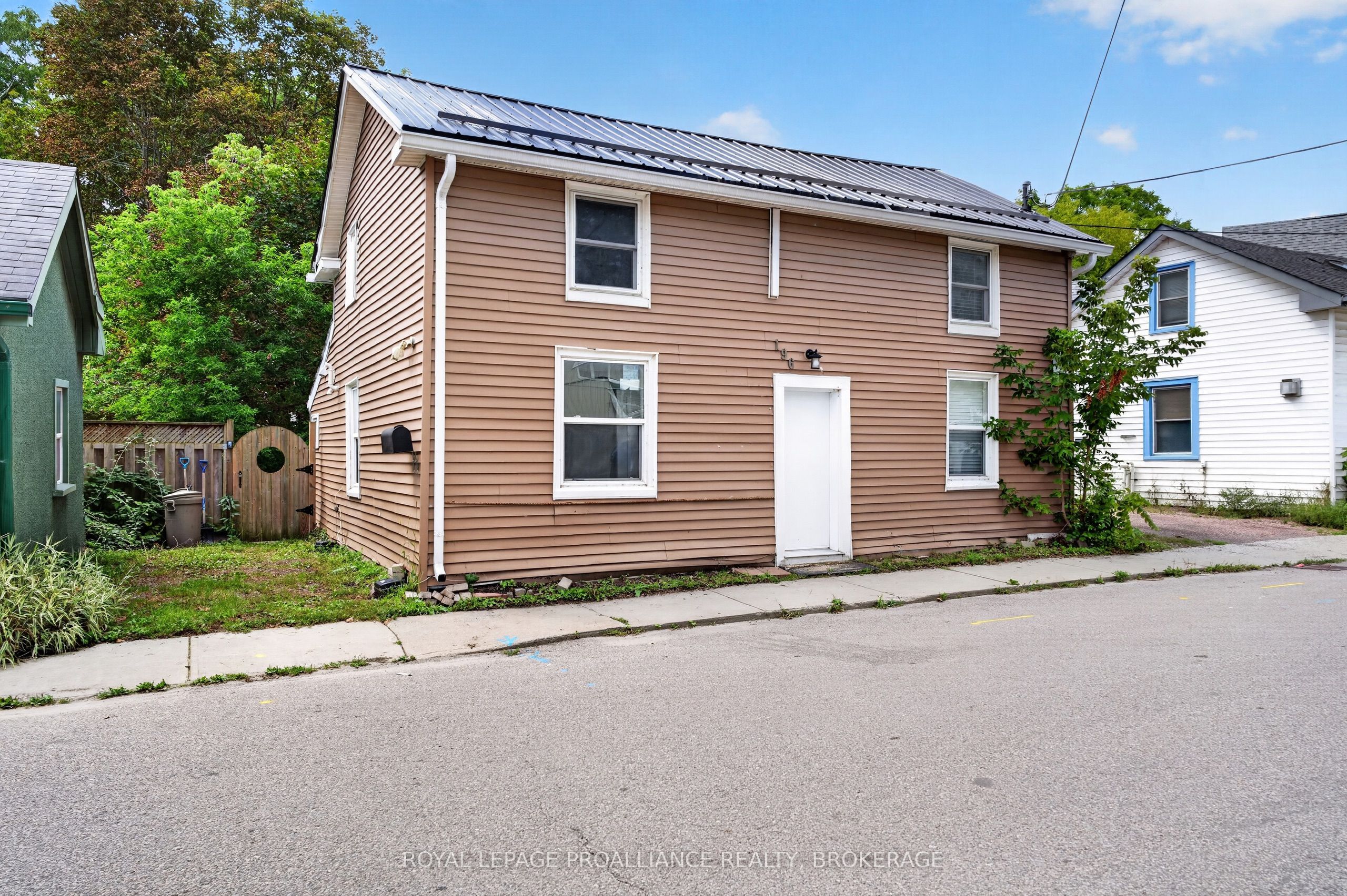 196 York Street, Kingston, ON K7K 1R4 photo 2