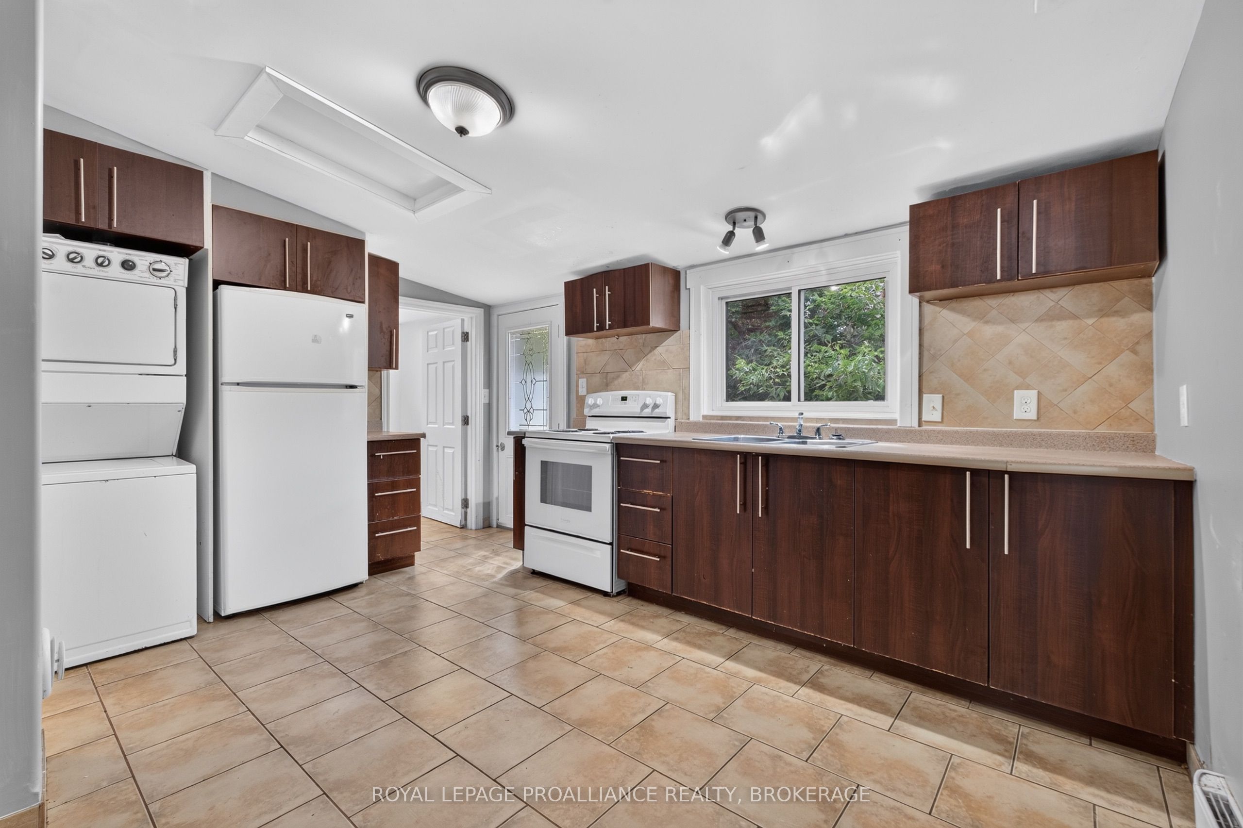 196 York Street, Kingston, ON K7K 1R4 photo 5