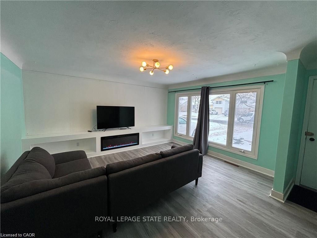 118 Jacobson Avenue Upper, St. Catharines, ON L2T 3A5 photo 2