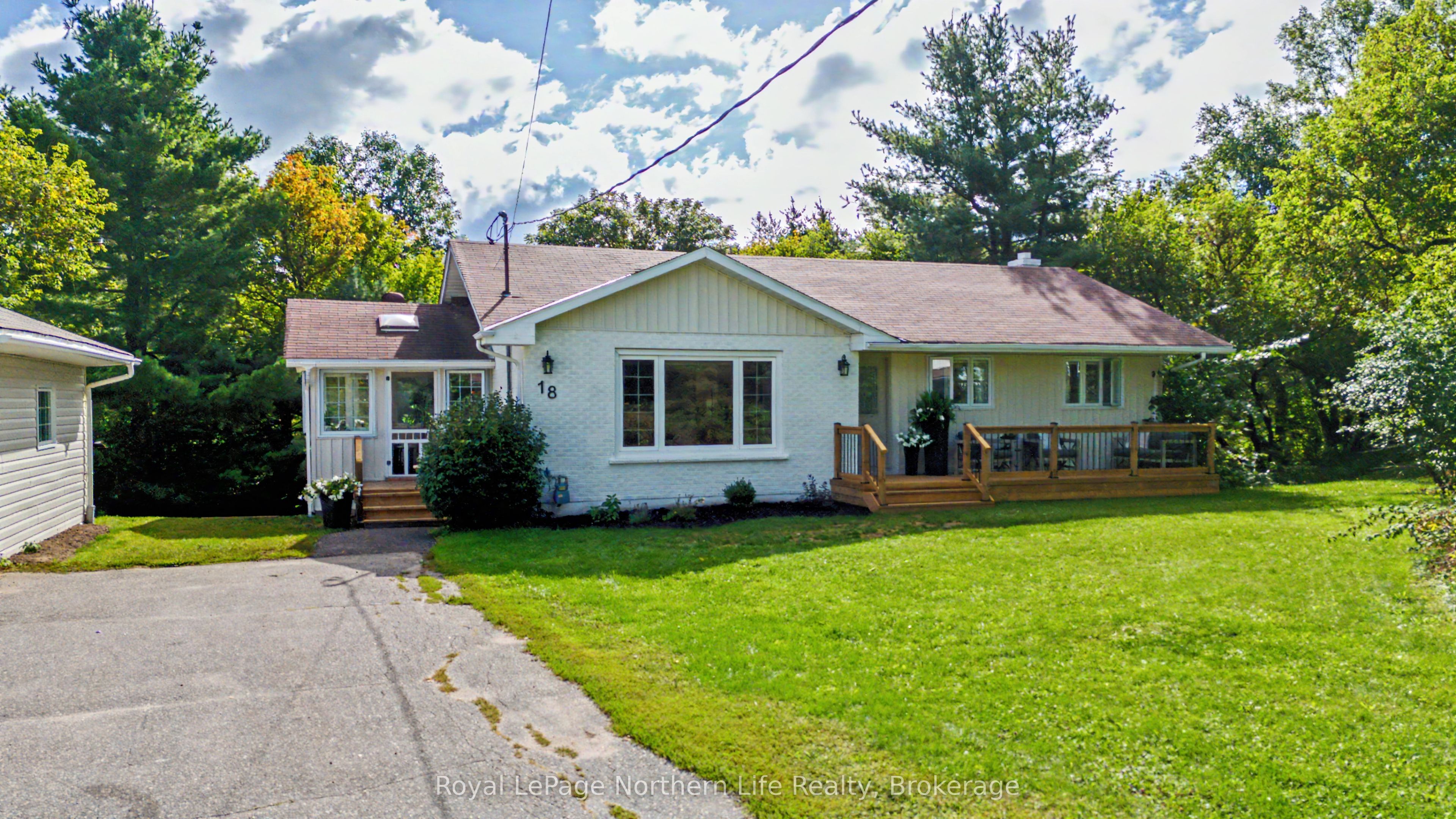 18 Big Bend Avenue, Powassan, ON P0H 1Z0 photo 2