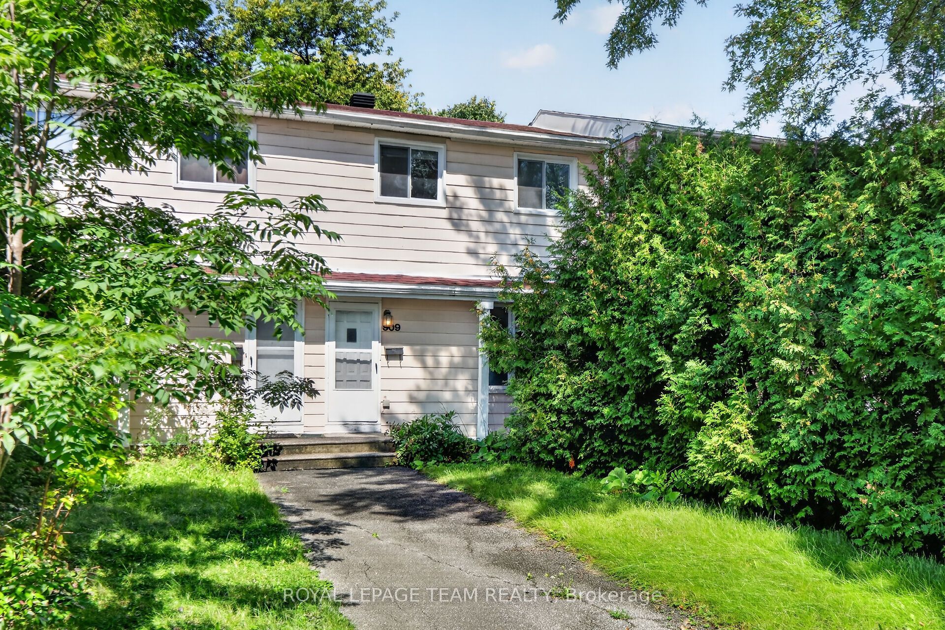 909 Greenbriar Avenue, Mooneys Bay - Carleton Heights and Area, ON K2C 0J8 photo 2