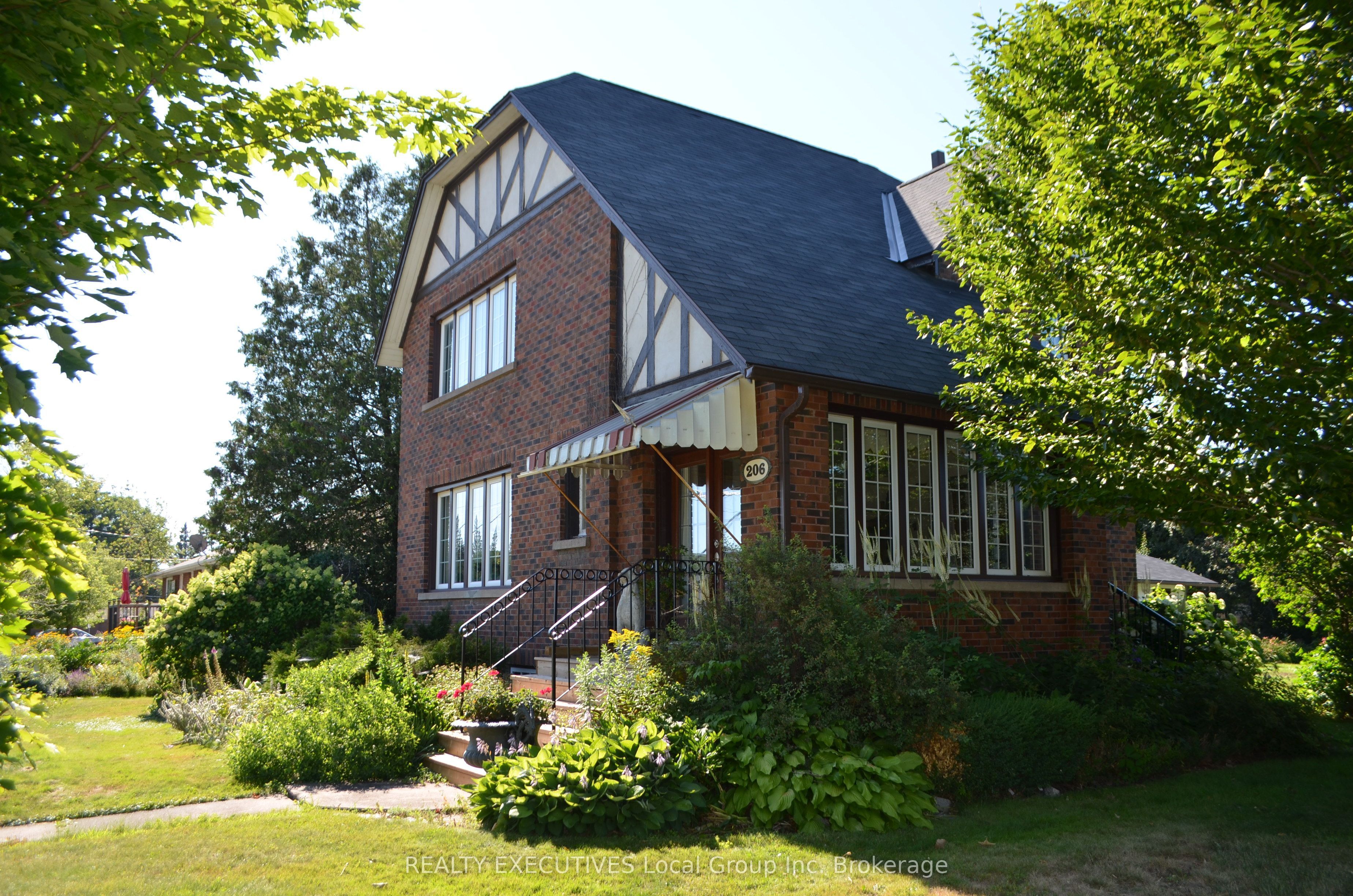 206 Clark Street N, Powassan, ON P0H 1Z0 photo 2