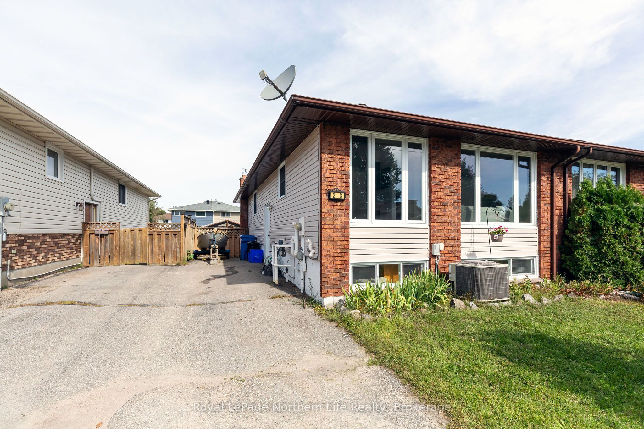 23 Harris Drive, North Bay, ON P1A 3Z1